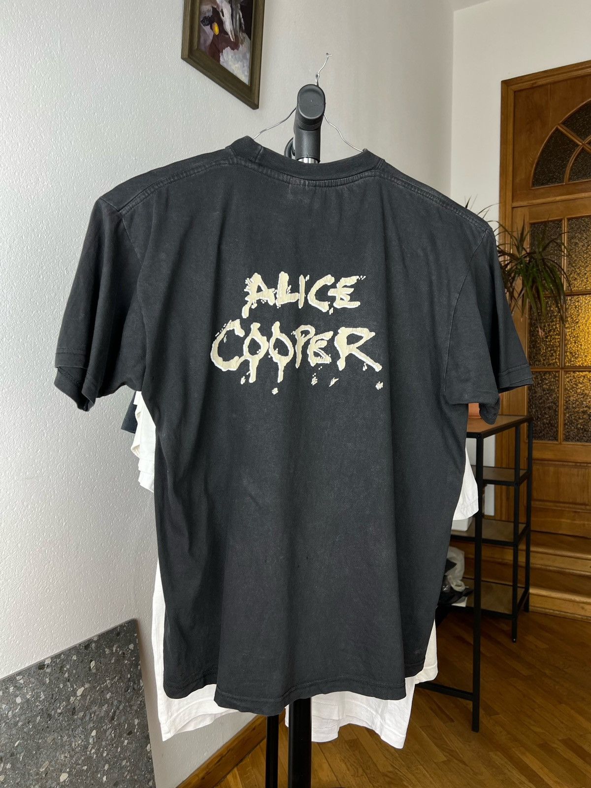 Band Tees × Vintage Vintage 90s Alice Cooper Dirty Diamonds Faded Band T Shirt Size US L / EU 52-54 / 3 - 2 Thumbnail