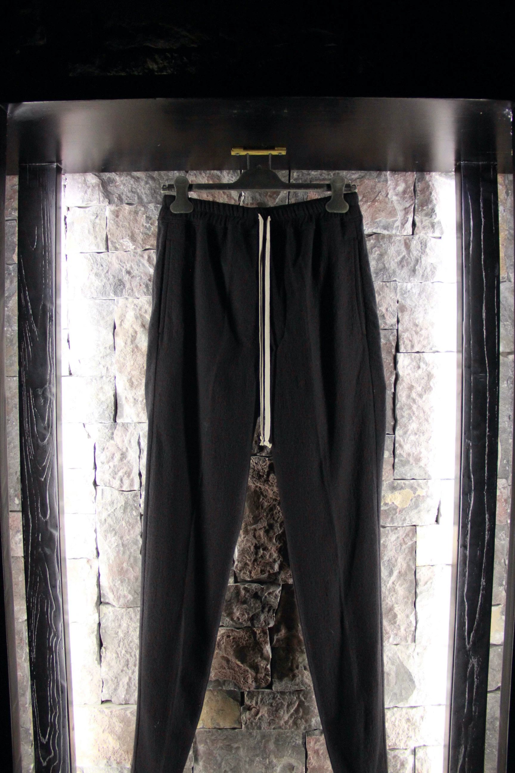 Rick Owens Rick Owens Black Casual Pants Men 30 Size US 30 / EU 46 - 1 Thumbnail