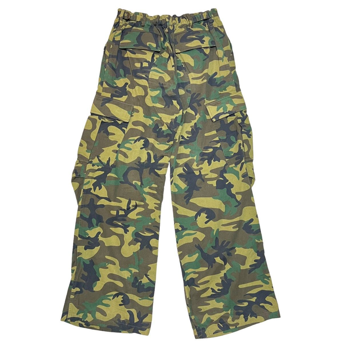 Balenciaga BALENCIAGA 2021 WINTER OVERSIZED CAMOUFLAGE KICK CARGO PANTS Size US 31 - 7 Thumbnail