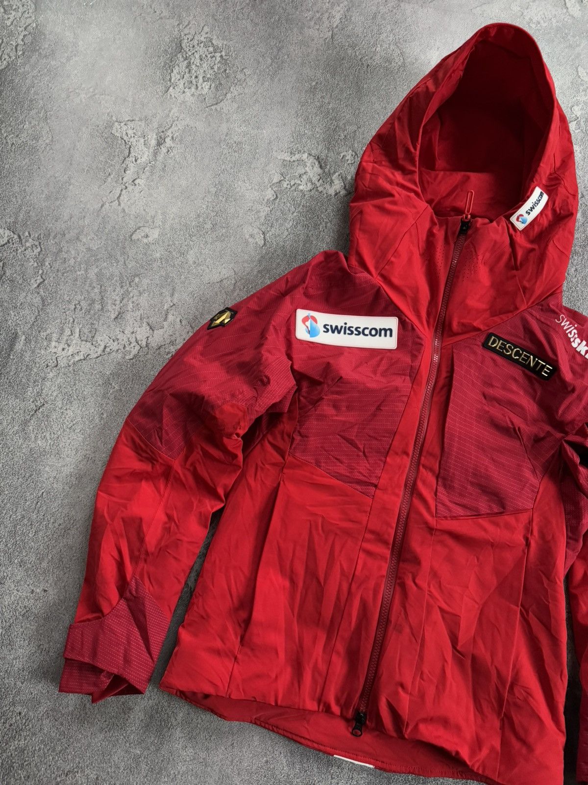 Descente Descente 38/M Wmns Swisscom ski snowboarding jacket zip Size M / US 6-8 / IT 42-44 - 5 Thumbnail