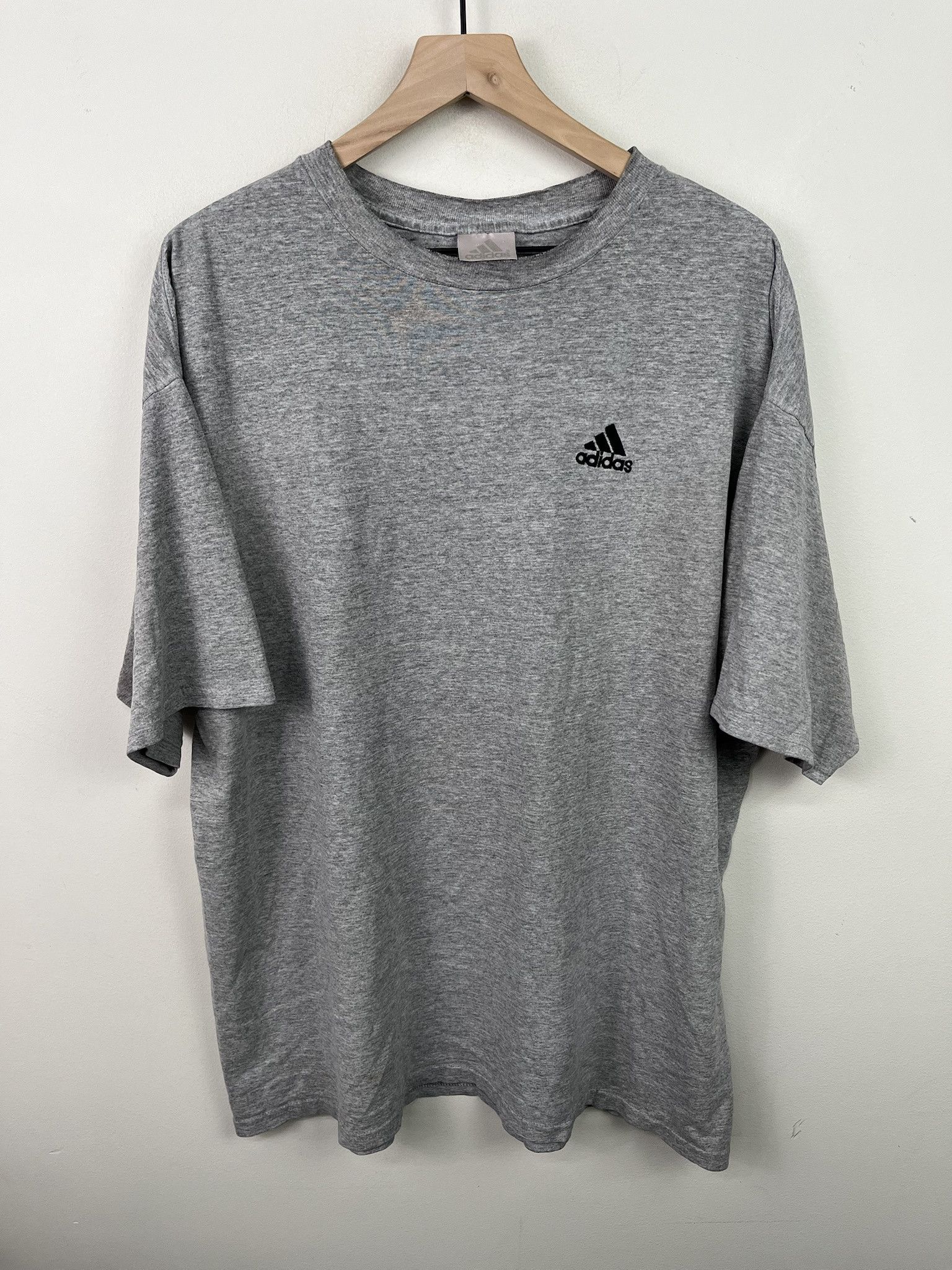 Adidas Vintage 90s Adidas Chest Embroidery T Shirt Size XL Size US XL / EU 56 / 4 - 1 Thumbnail