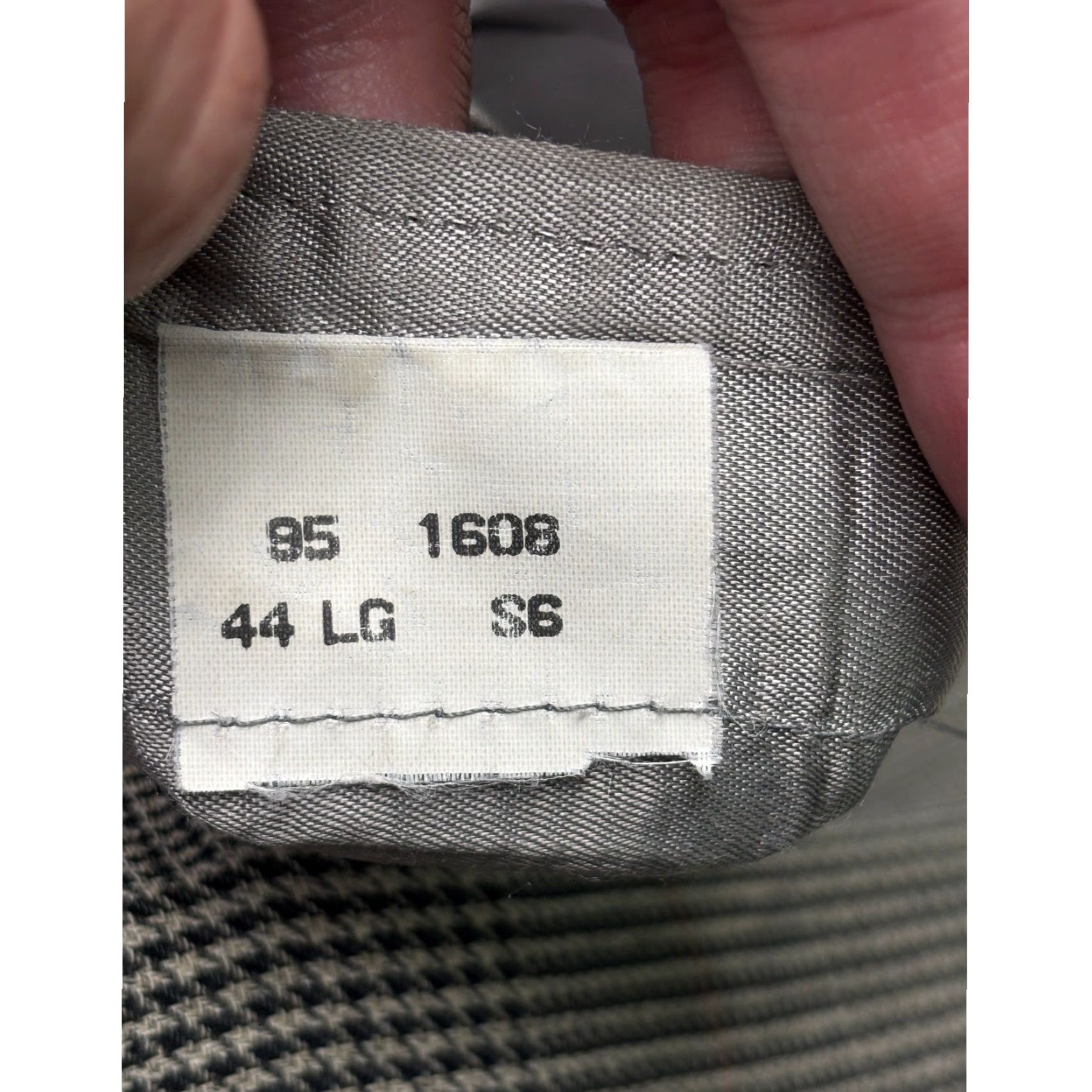 Brooks Brothers VINTAGE Brooks Brothers Men's Glen Plaid Wool Blend Blazer 44LG Union Made USA Sport Coat Regular Gray Plaid 90s Mens Size 44R - 7 Thumbnail