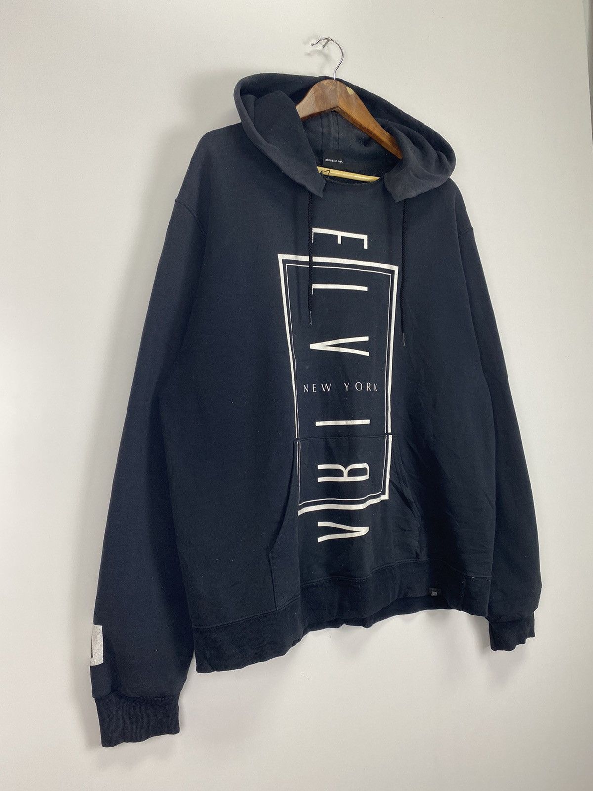 Champion × elvira.in.net Elvira Champion hoodies Size US L / EU 52-54 / 3 - 5 Thumbnail