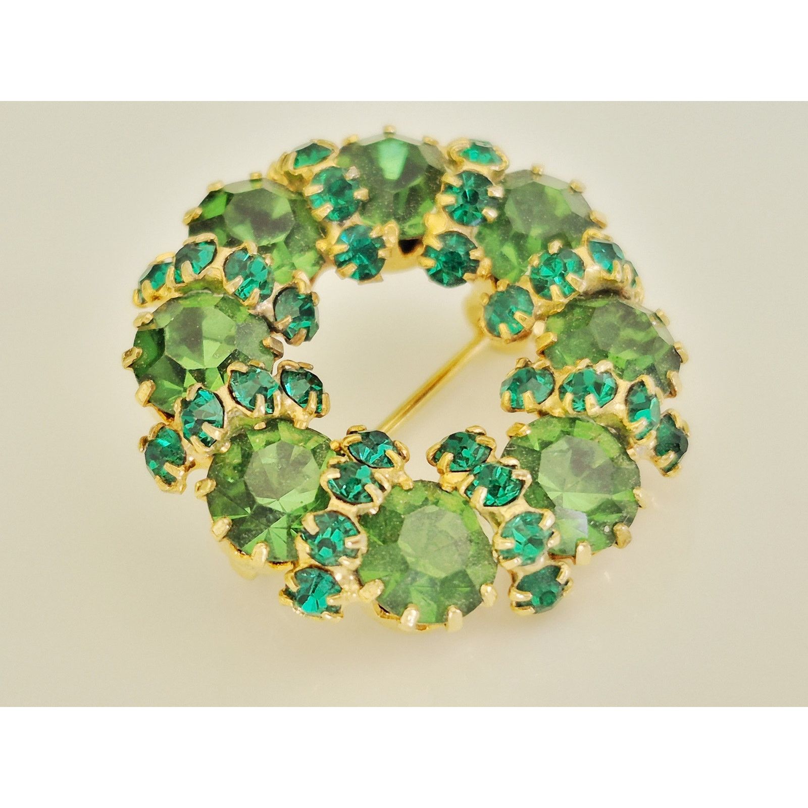 Other Vintage MCM Mini-Green Rhinestone Wreath Brooch Size ONE SIZE - 2 Thumbnail