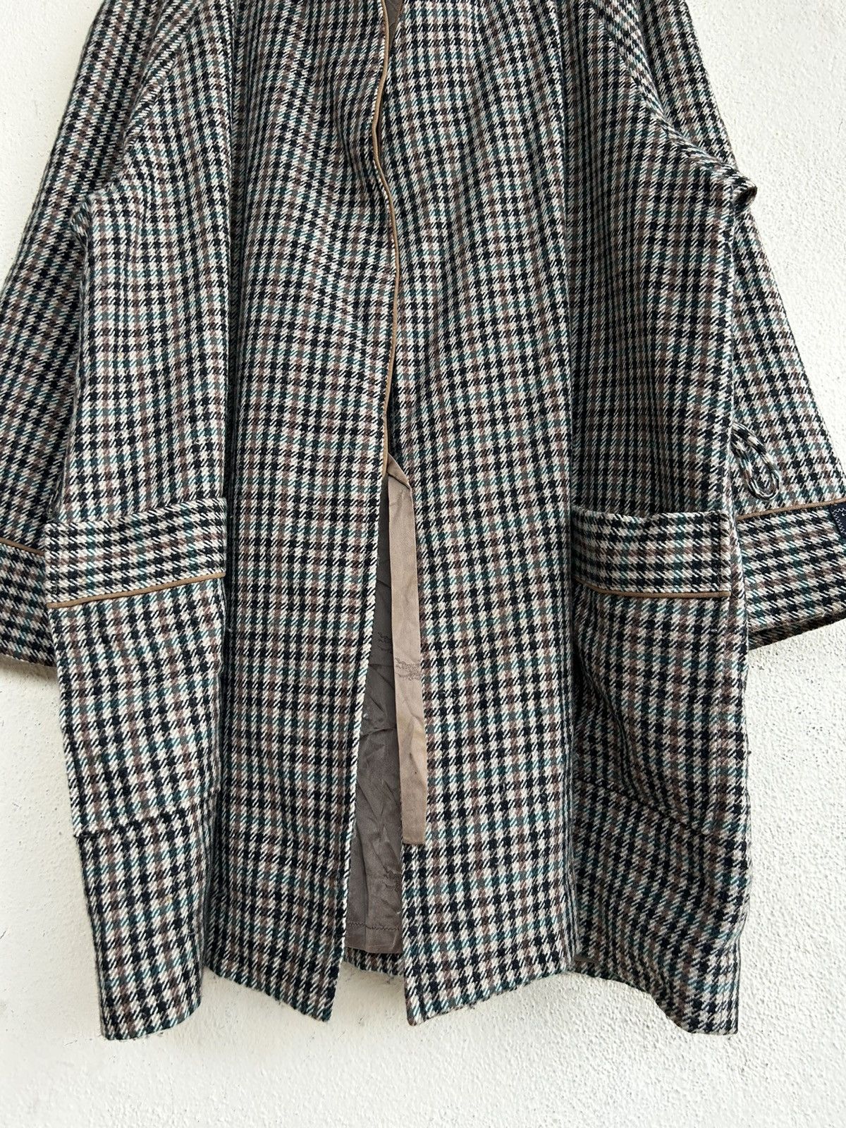 Burberry Vintage Burberry’s Houndstooth Wool Sleeping Coat Size US L / EU 52-54 / 3 - 3 Thumbnail