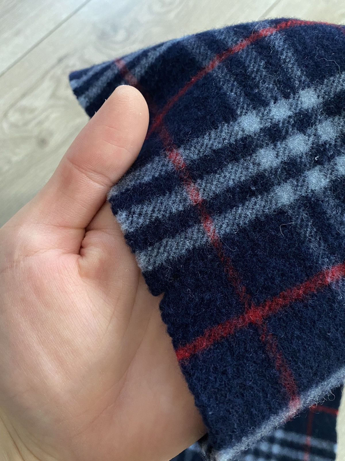 Burberry Vintage Burberrys Scarf Wool Made In England Size ONE SIZE - 8 Thumbnail