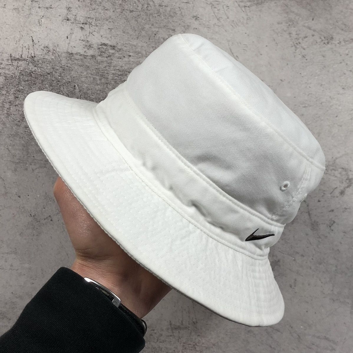 Nike Y2K Vintage Nike Swoosh Logo Bucket Hat 00s drill Size ONE SIZE - 2 Thumbnail