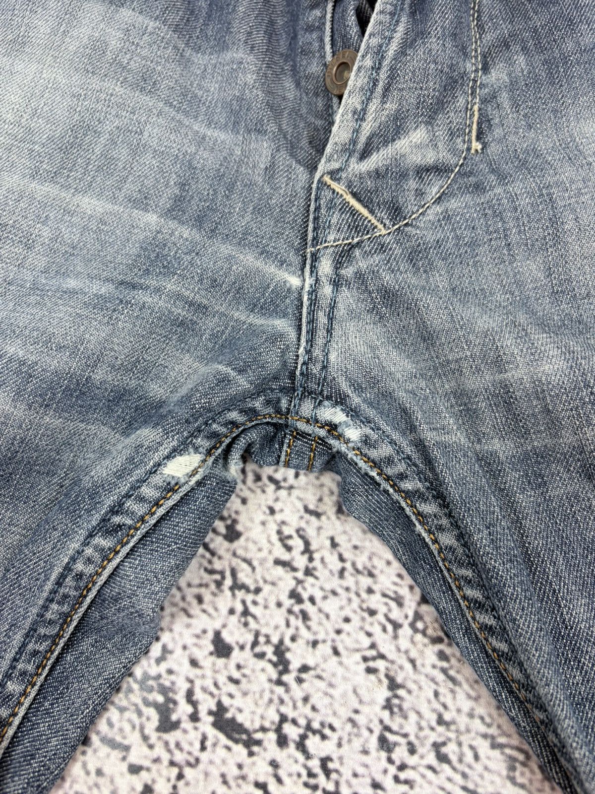 Diesel ⁠Vintage Diesel Distressed Jeans Y2K Archive Denim Size US 30 / EU 46 - 11 Thumbnail