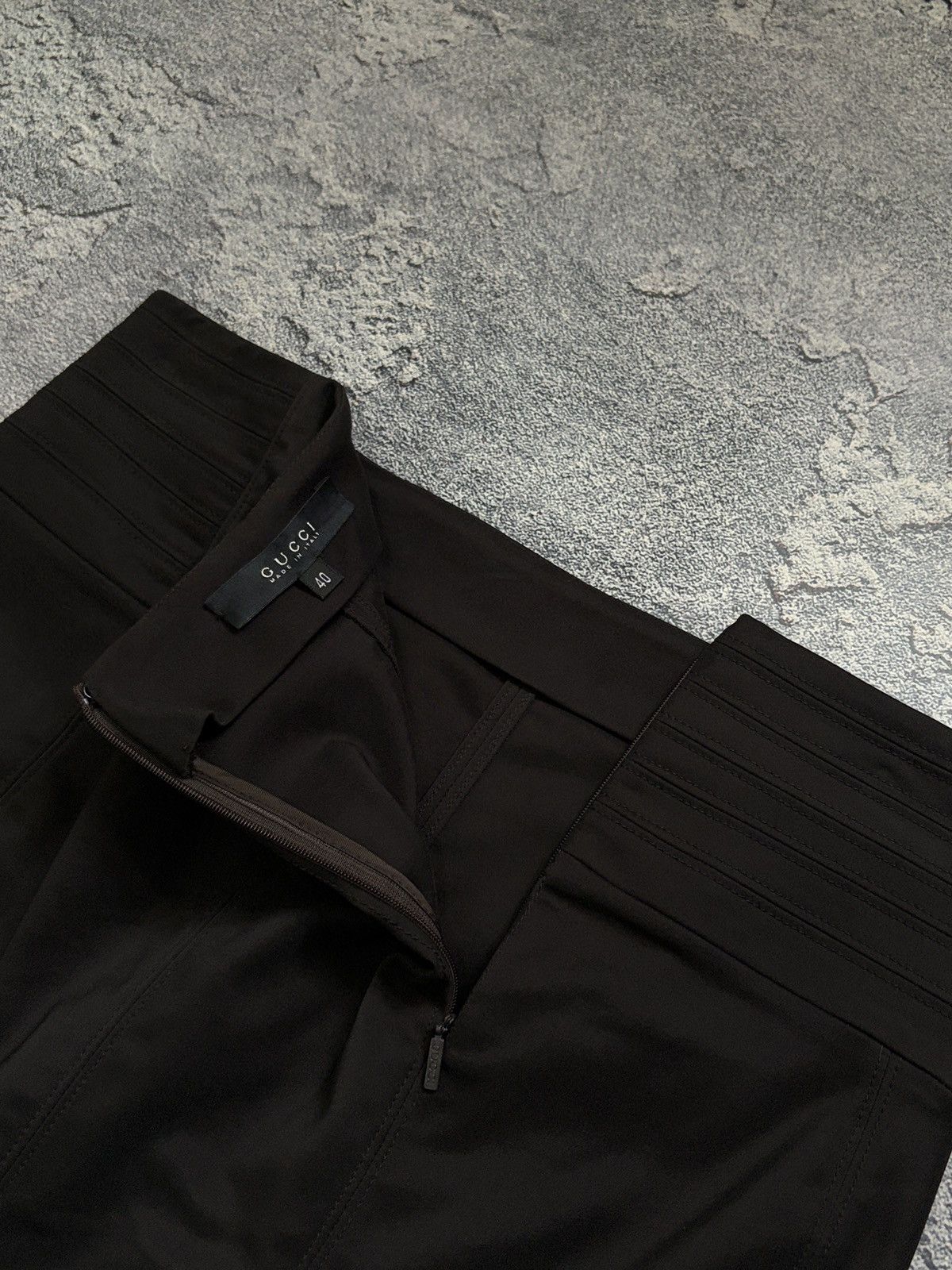 Gucci **2003 Gucci Tom Ford Archive Black Pencil Skirt IT 40** Size 27" / US 4 / IT 40 - 7 Thumbnail