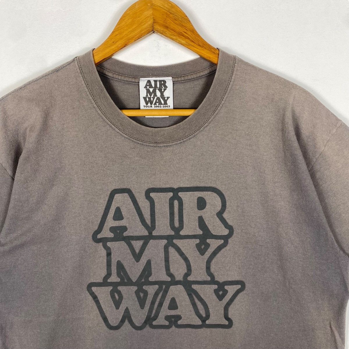 Band Tees Vintage AIR MY WAY Tour 2002-2003 Sunfaded Tee Shirt Large Size US L / EU 52-54 / 3 - 2 Thumbnail