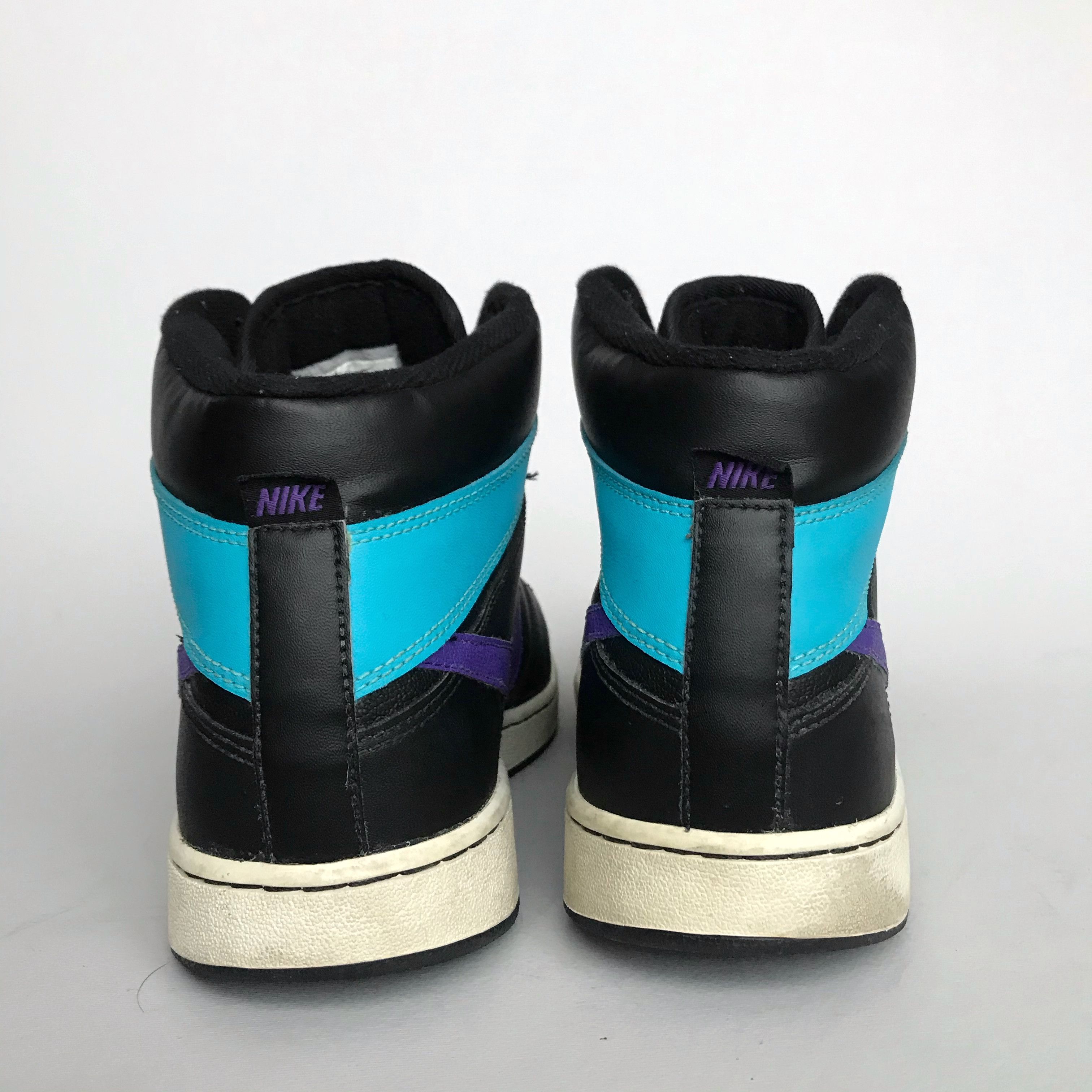Nike VINTAGE Y2K NIKE BACKBOARD HIGH TOP SNEAKERS 395558-014 Size US 9 / EU 42 - 6 Thumbnail