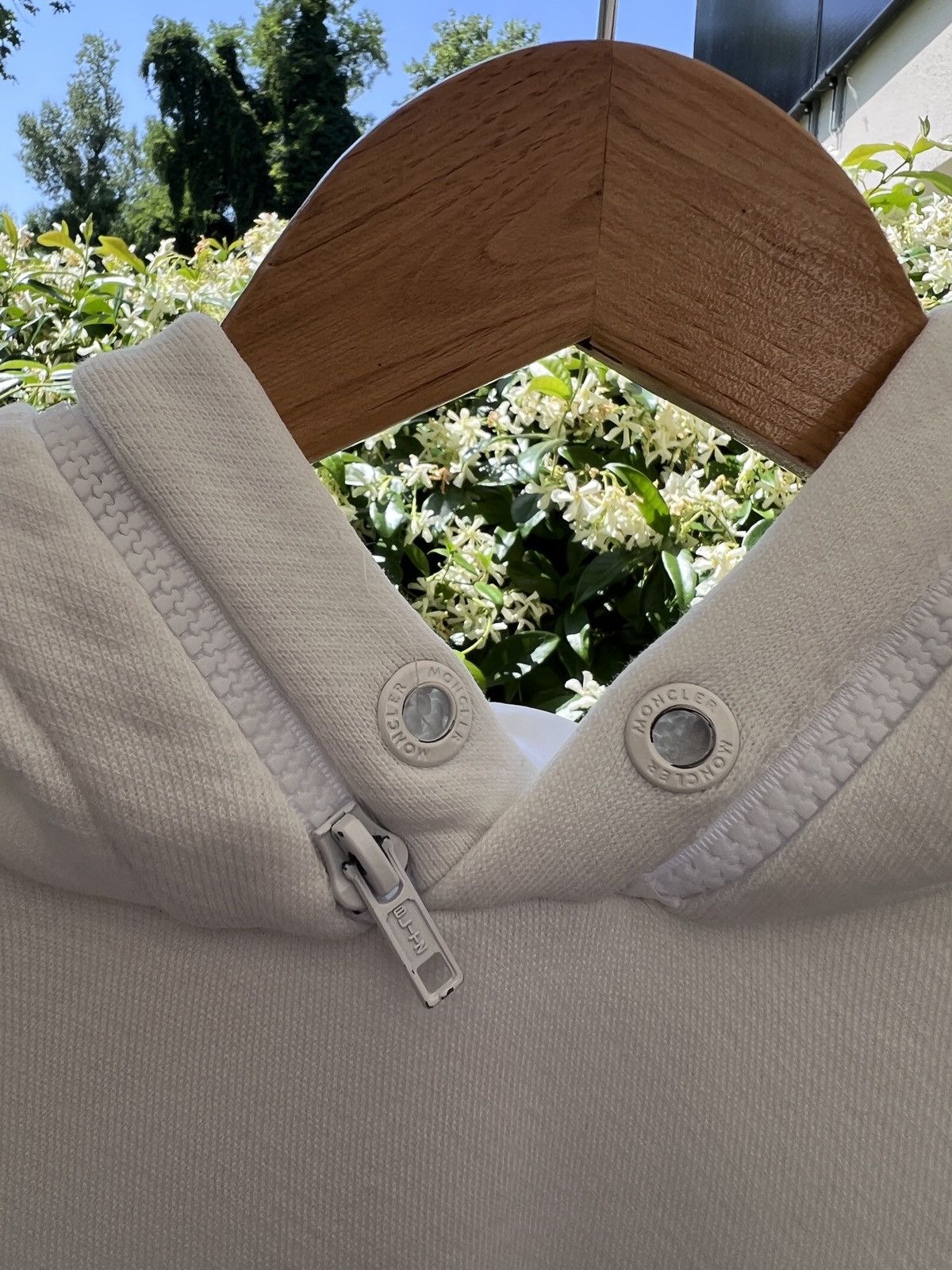 Moncler Moncler Embroidered Logo Hoodie Size US M / EU 48-50 / 2 - 4 Thumbnail