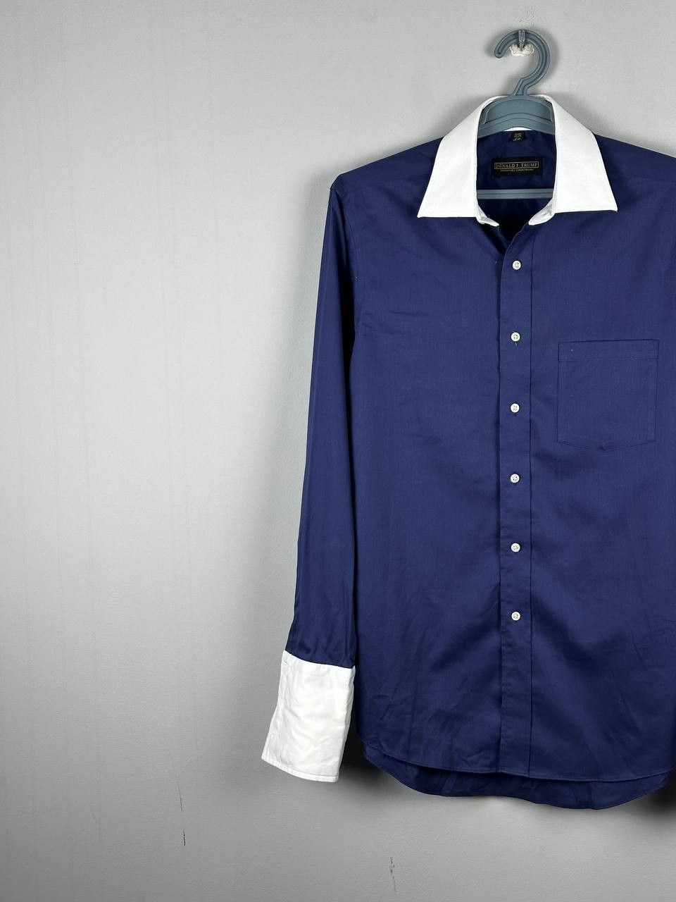 Donald Trump Donald J Trump Signature Collection Navy Luxury Dress Shirt Size US M / EU 48-50 / 2 - 2 Thumbnail