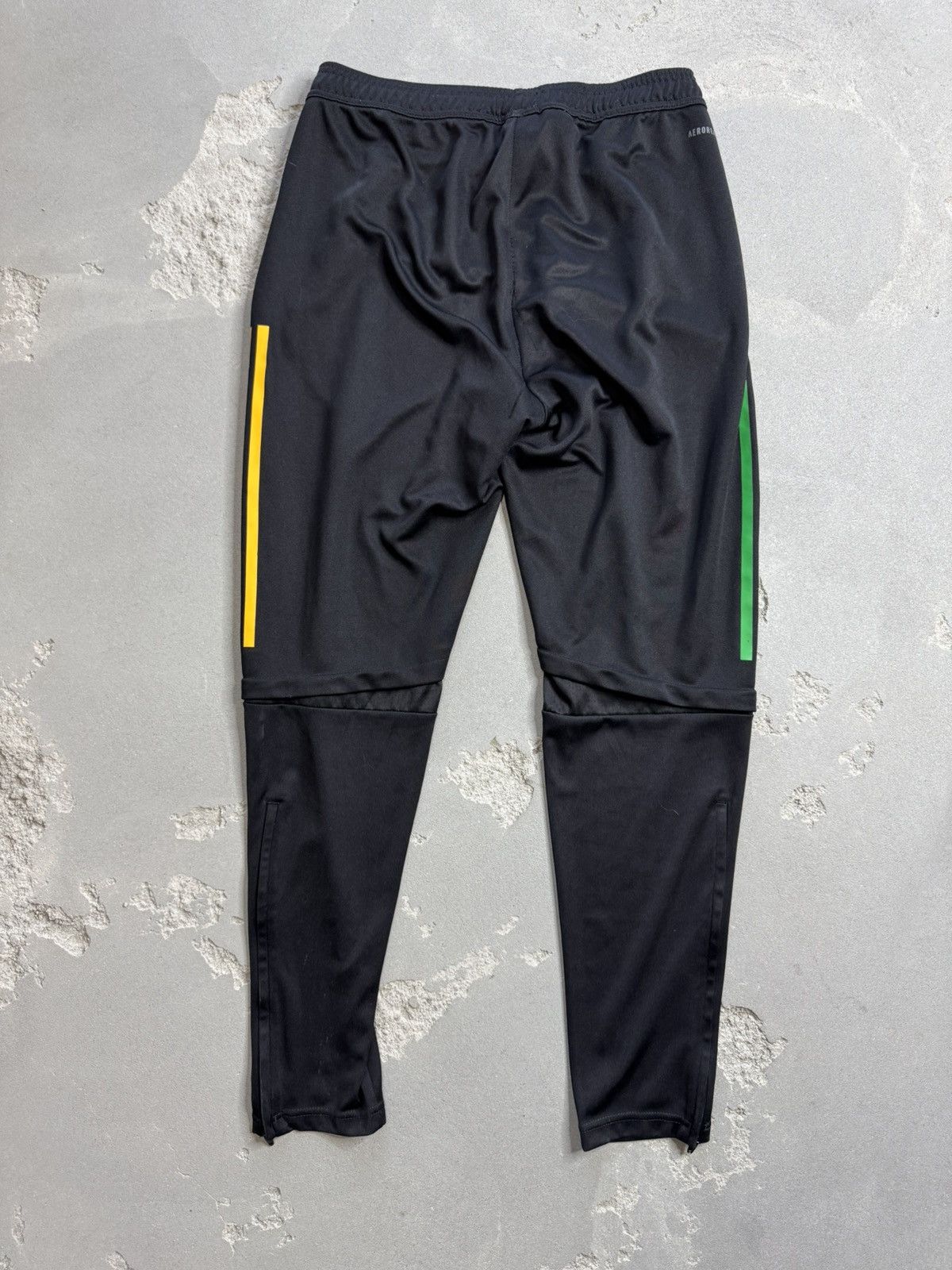 Adidas Soccer joggers adidas Celtic size M Size US 32 / EU 48 - 2 Thumbnail