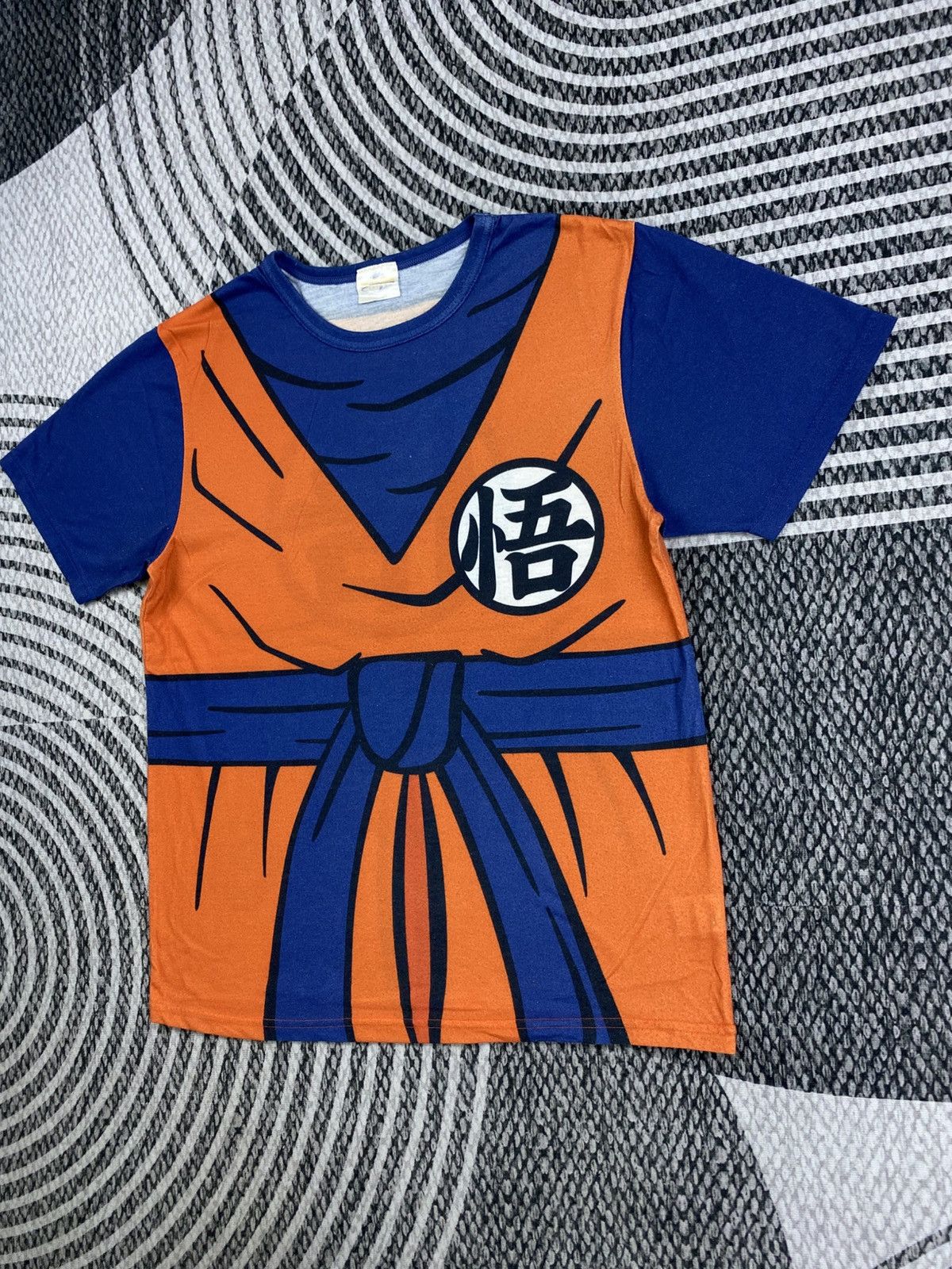 Universal Studios Vintage Universal Studios Son Goku Shortsleeve Shirt Size US M / EU 48-50 / 2 - 4 Thumbnail