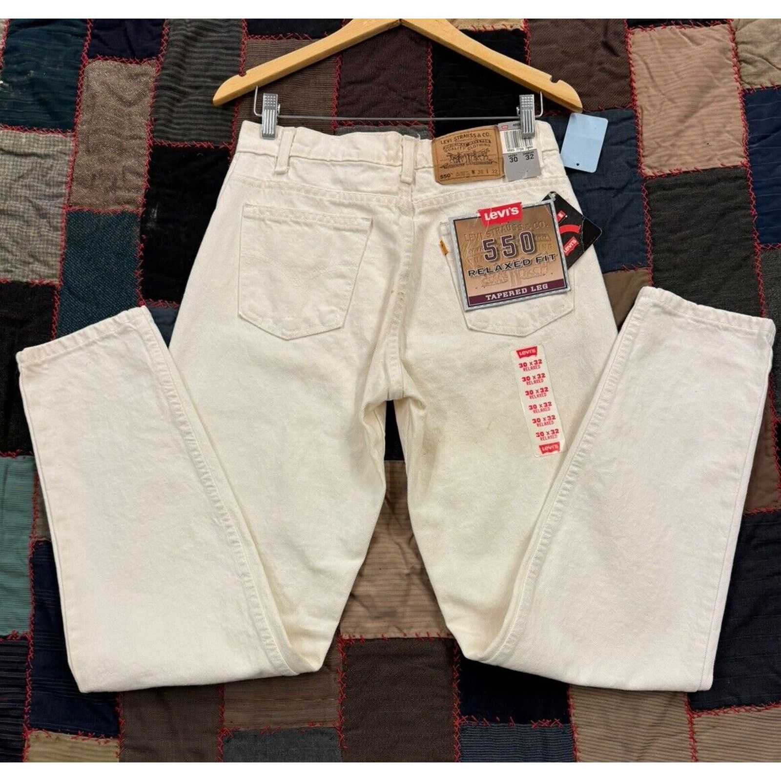 Levi's VTG Deadstock 90s White Levi's 550 Leg Jeans W30 X L32 Size US 30 / EU 46 - 1 Thumbnail
