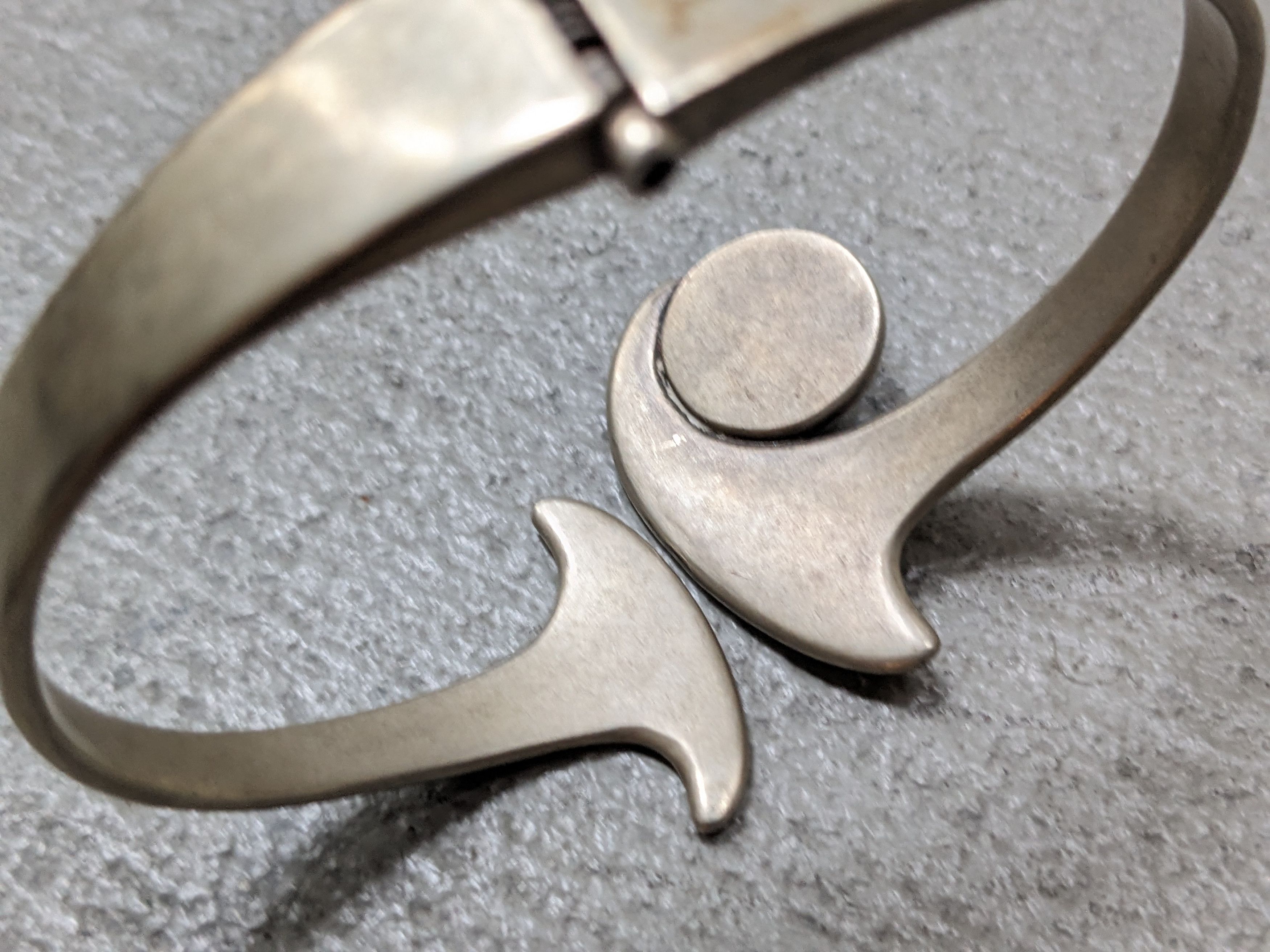 Jewelry Vintage Sterling Silver Bracelet Hinge Modern Avant Garde 7" Size ONE SIZE - 7 Thumbnail