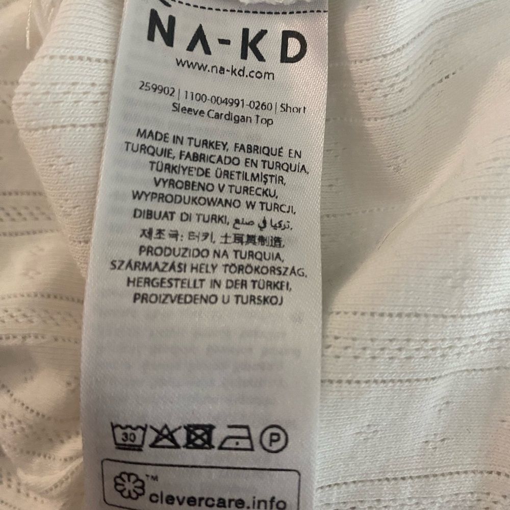 Other NA-KD White Textured Button Front Cropped Top Size S 100% Co Size S / US 4 / IT 40 - 5 Thumbnail