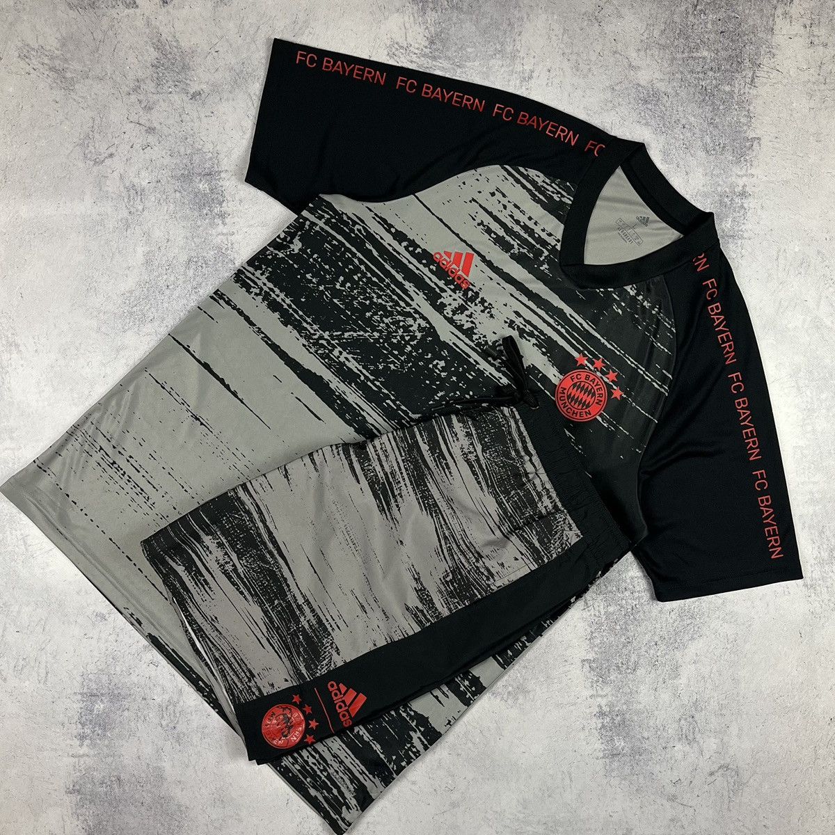 Adidas Bayern Munich pre-match soccer Jersey+Shorts 20/21