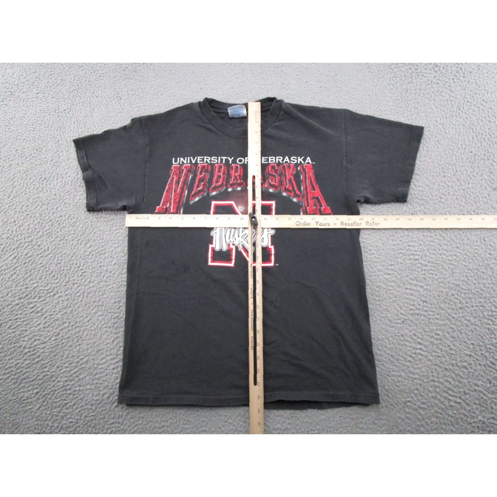 Hanes VINTAGE Hanes Nebraska Cornhuskers T-Shirt M Black 90s 2-Point Graphic Crew Neck Mens Size US M / EU 48-50 / 2 - 6 Thumbnail