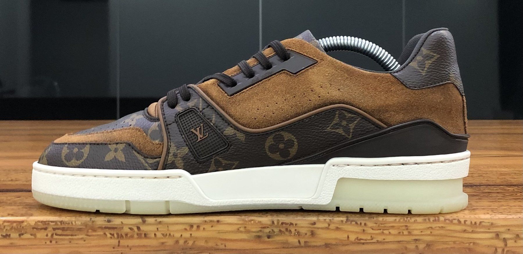 Louis Vuitton Louis Vuitton LV Trainer Brown Suede Monogram Size US 8 / EU 41 - 11 Thumbnail
