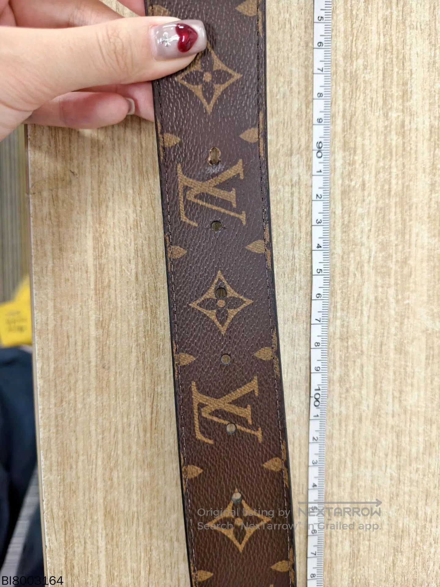 Louis Vuitton louis vuitton initiales reversible leather belt. Size ONE SIZE - 8 Thumbnail