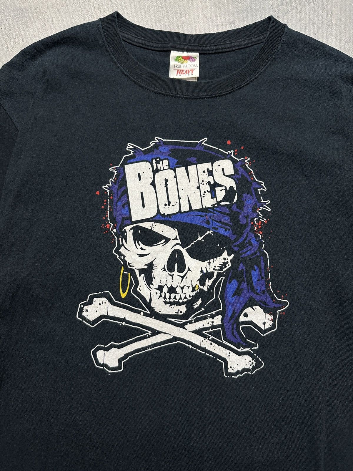 Band Tees The Bones Tee Vintage USA Rare Jolly Roger Opium Skull y2k Size US L / EU 52-54 / 3 - 7 Thumbnail