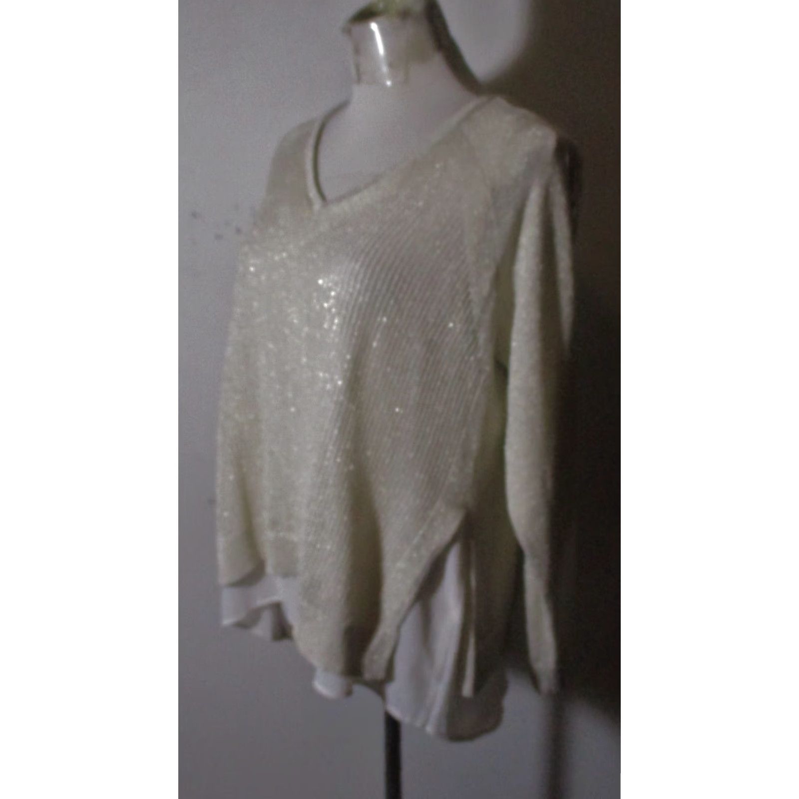 Lucky Brand LUCKY BRAND Beige Layered Metallic Long Sleeve Top L Shirt Top Women Adult L Beige Metallic Layered Top Size L / US 10 / IT 46 - 4 Thumbnail