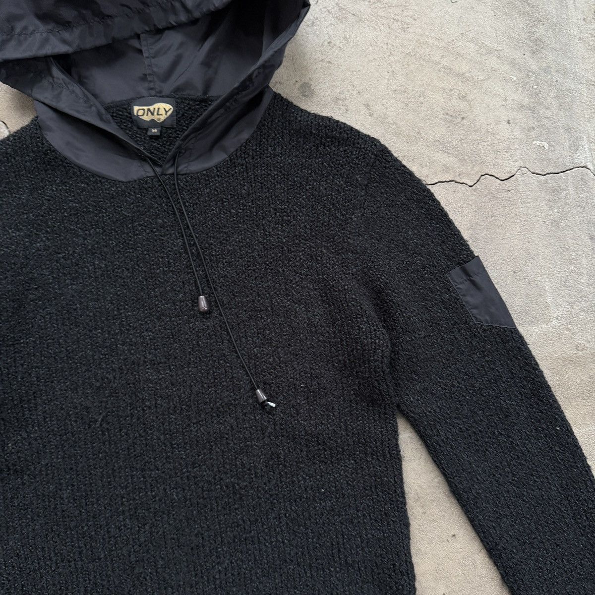 Vintage Vintage Y2K Only Uma Hood Sweater Size M / US 6-8 / IT 42-44 - 2 Thumbnail