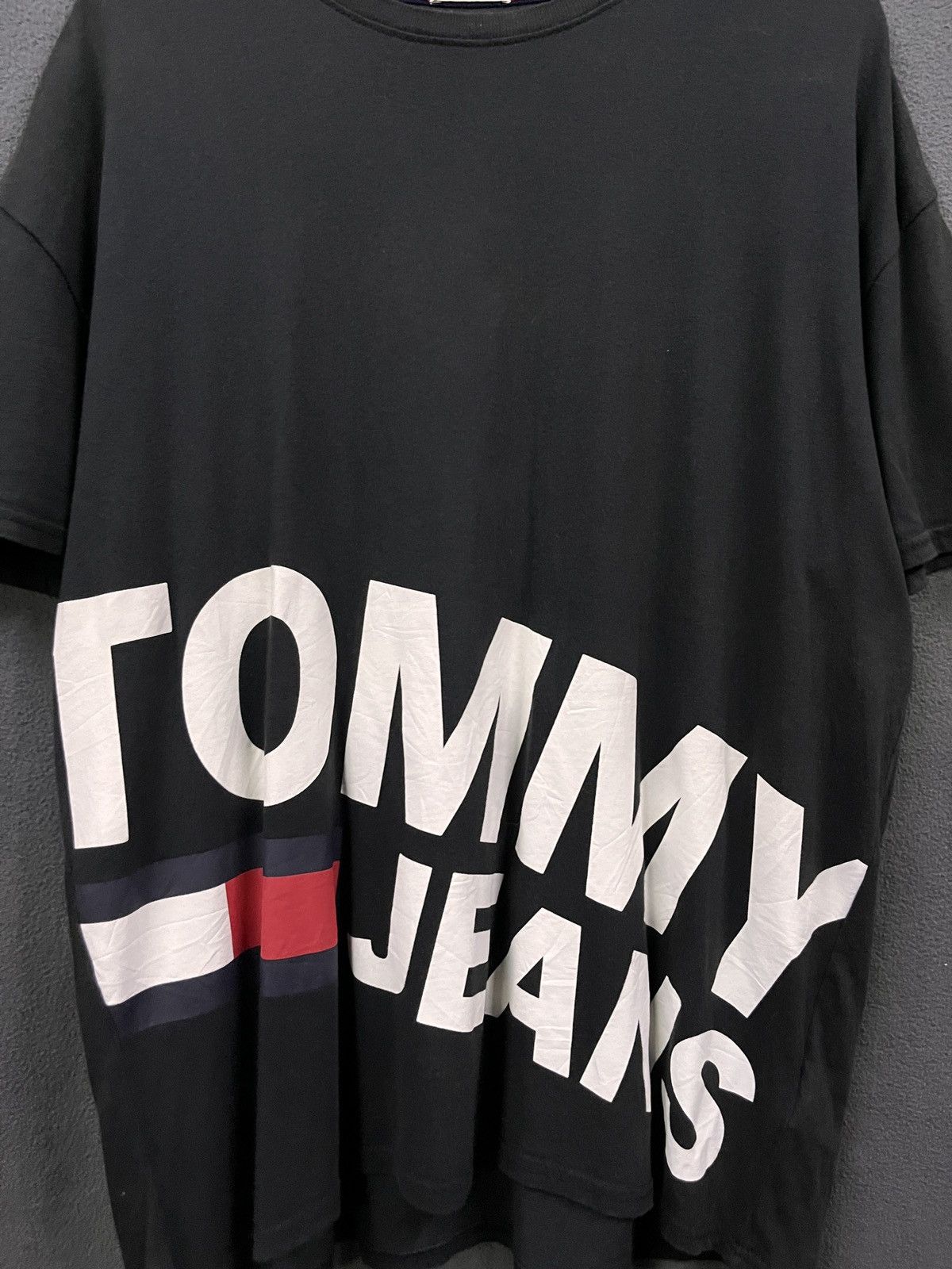 Tommy Jeans TOMMY JEANS BIG PRINT LOGO TSHIRT Size US XL / EU 56 / 4 - 3 Thumbnail