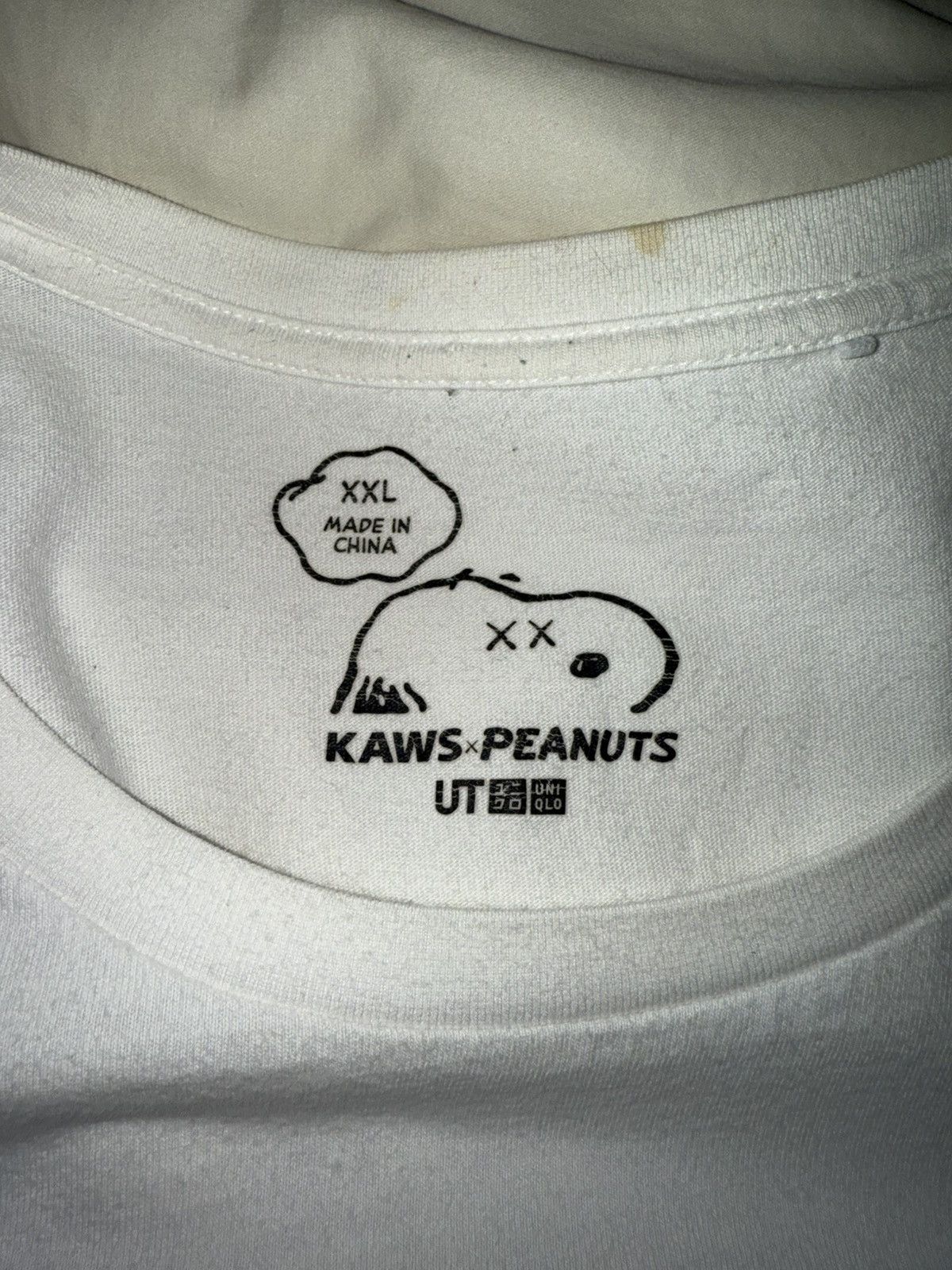 Kaws × Peanuts × Uniqlo KAWS x Uniqlo x Peanuts Snoopy Pocket Tee (FW17) White XXL Size US XXL / EU 58 / 5 - 2 Thumbnail
