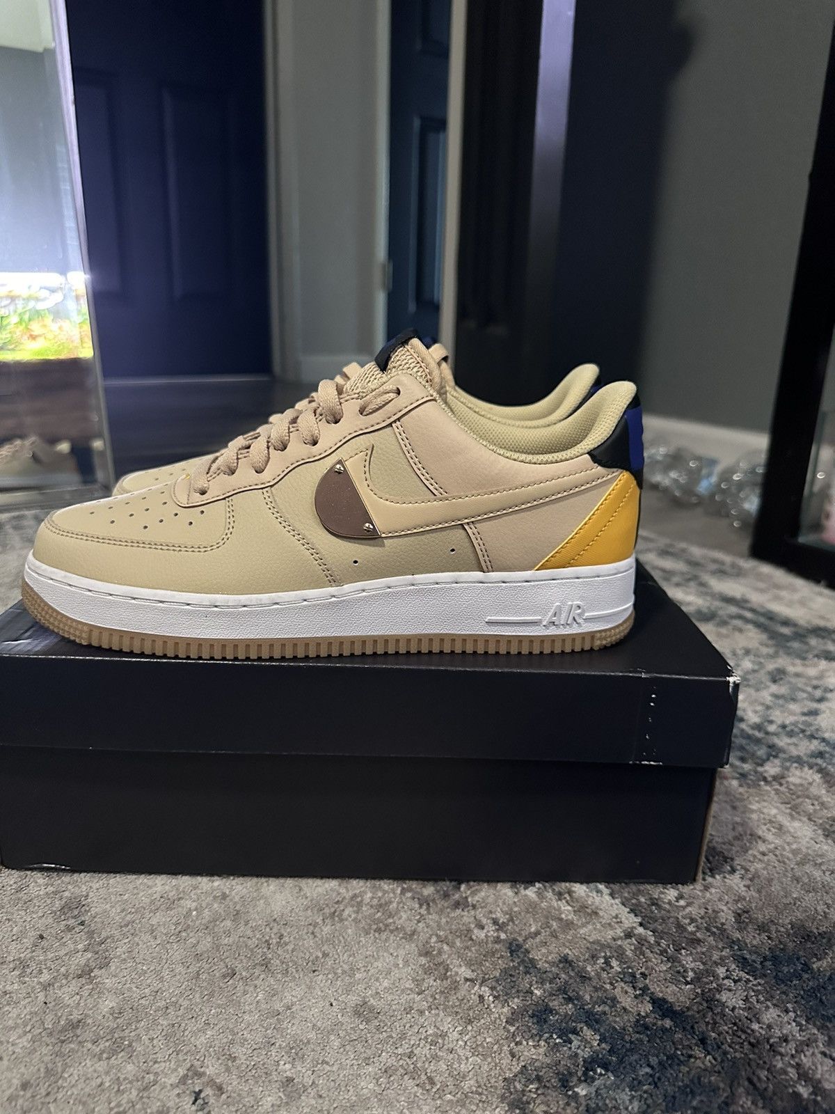 NBA Nike Air Force 1 Low 07 LV8 Size US 8.5 / EU 41-42 - 3 Thumbnail