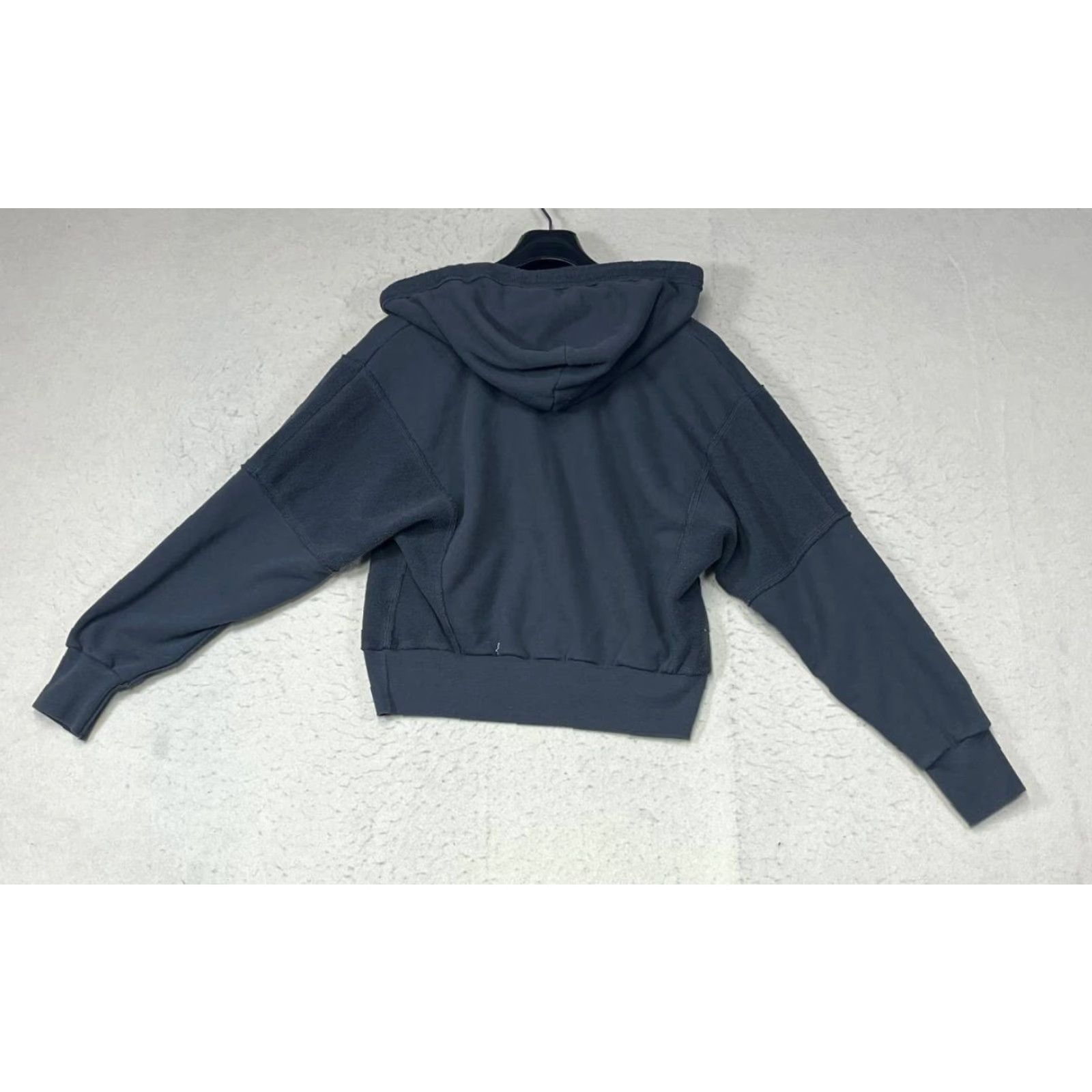 Abercrombie & Fitch Abercrombie & Fitch Hoodie Gray Oversized Crop Pullover Women Size Medium Size M / US 6-8 / IT 42-44 - 2 Thumbnail