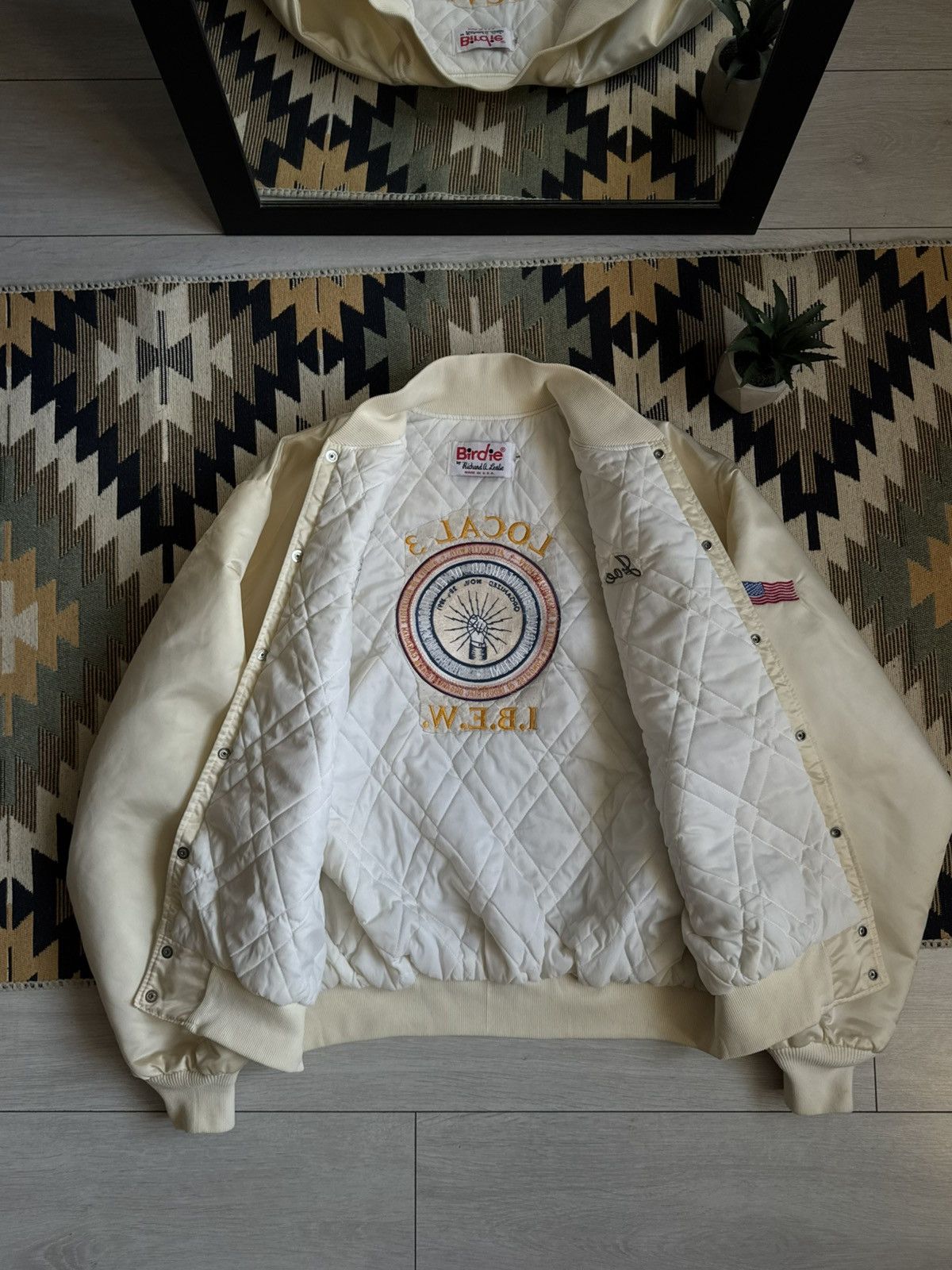 Vintage Vintage 1996 Local 3 I.B.E.W. USA Bomber Size US XL / EU 56 / 4 - 13 Thumbnail