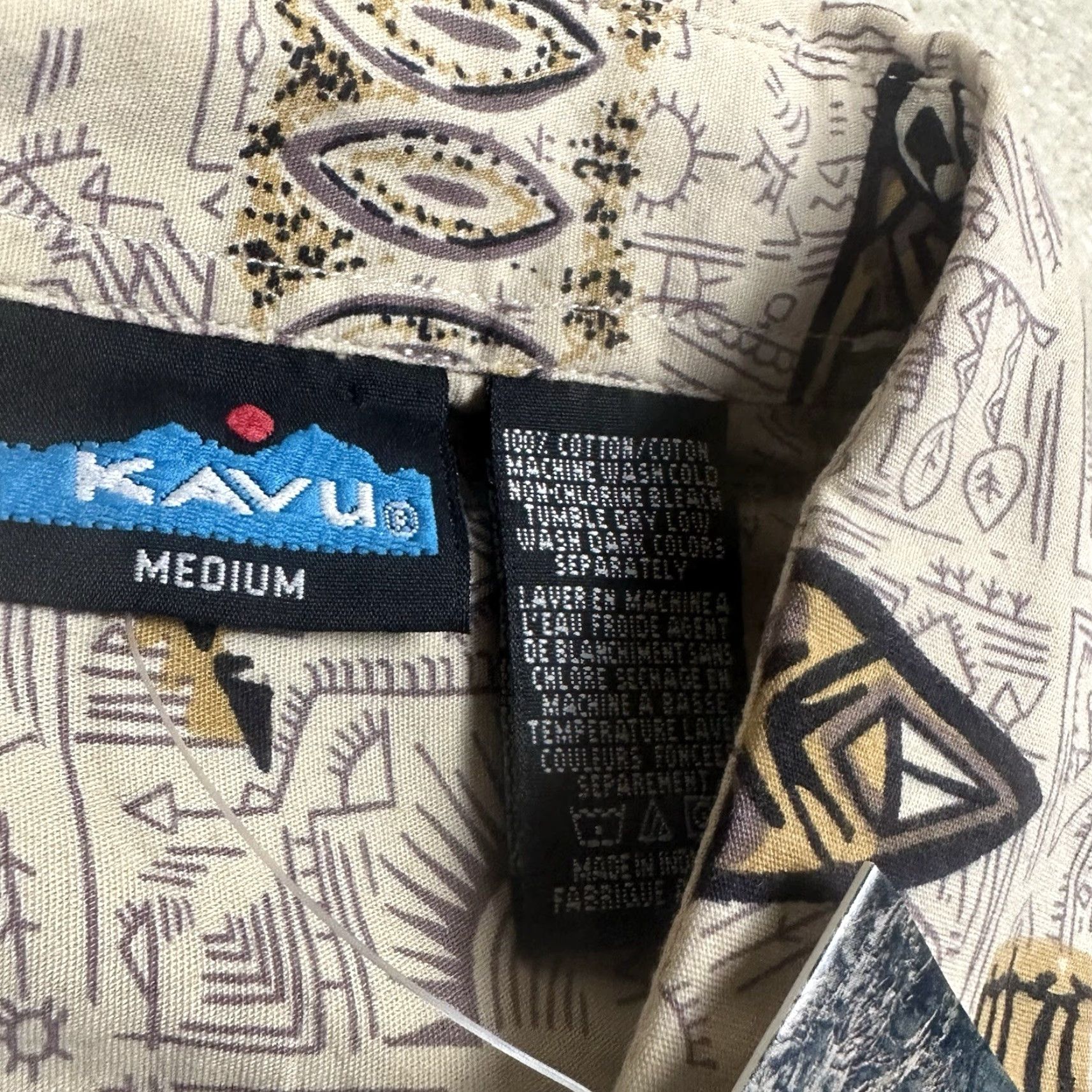 KAVU KAVU Button-Up Shirt Mens Medium Beige Polynesian NWT Casual Collared Short Sleeve Size US M / EU 48-50 / 2 - 6 Thumbnail