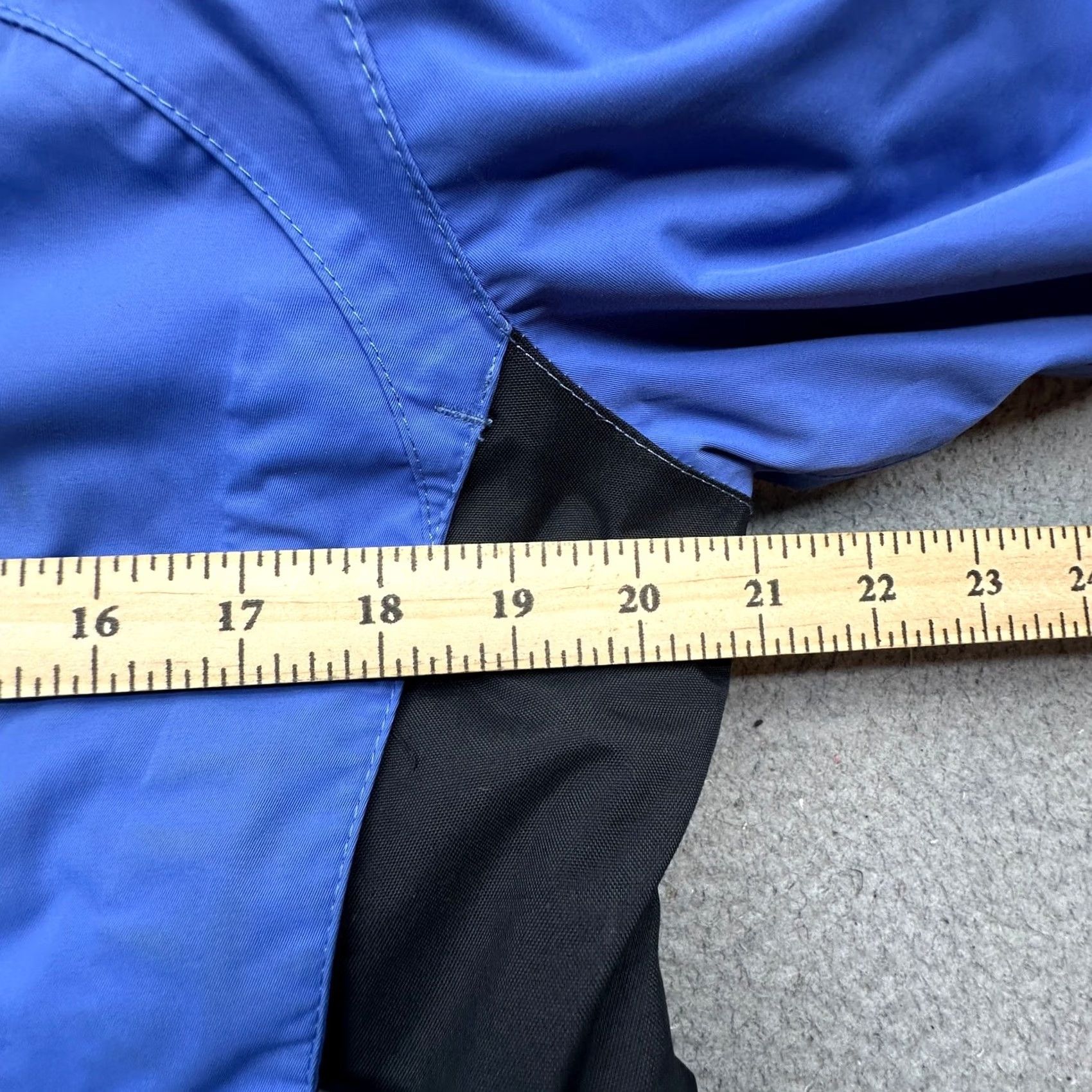 Vintage LL Bean Primaloft Rugged Ridge Parka Jacket Womens Petite Small Hooded Blue Ski Jacket Womens Petite Small Blue Parka Jacket Size S / US 4 / IT 40 - 4 Thumbnail