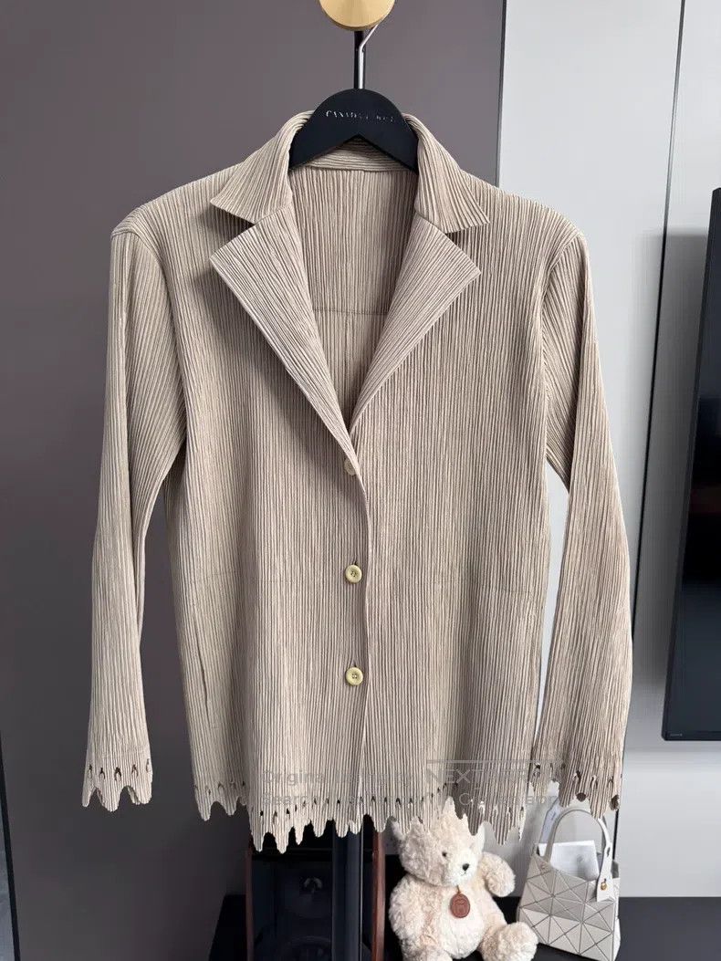 Issey Miyake Issey Miyake Main Line Toothpick-pleated Blazer Size M / US 6-8 / IT 42-44 - 1 Thumbnail