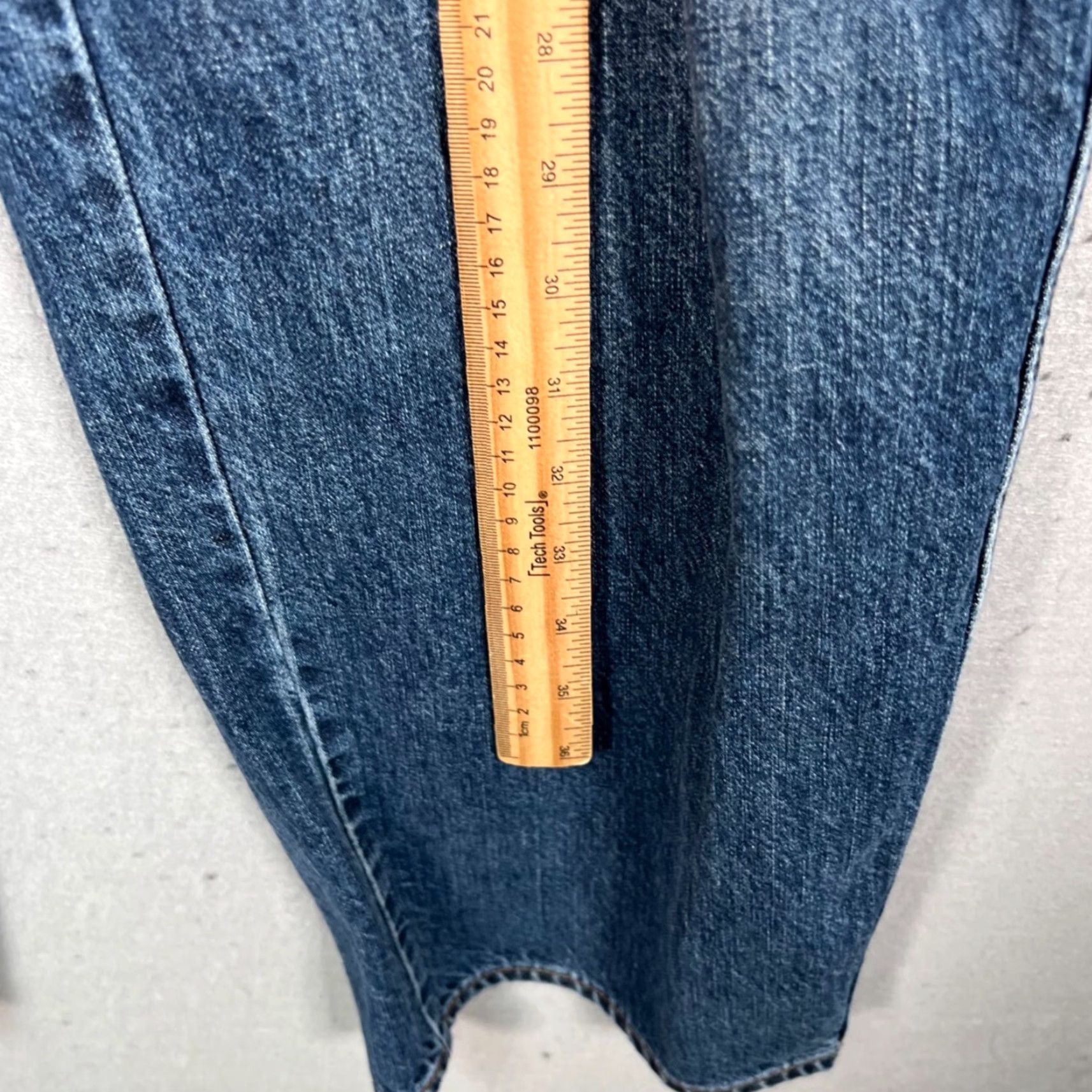 Uniqlo Uniqlo U Womens Jeans 27 x 32 High-Waisted Straight-Leg 100% Cotton Blue Denim Size 27" / US 4 / IT 40 - 6 Thumbnail