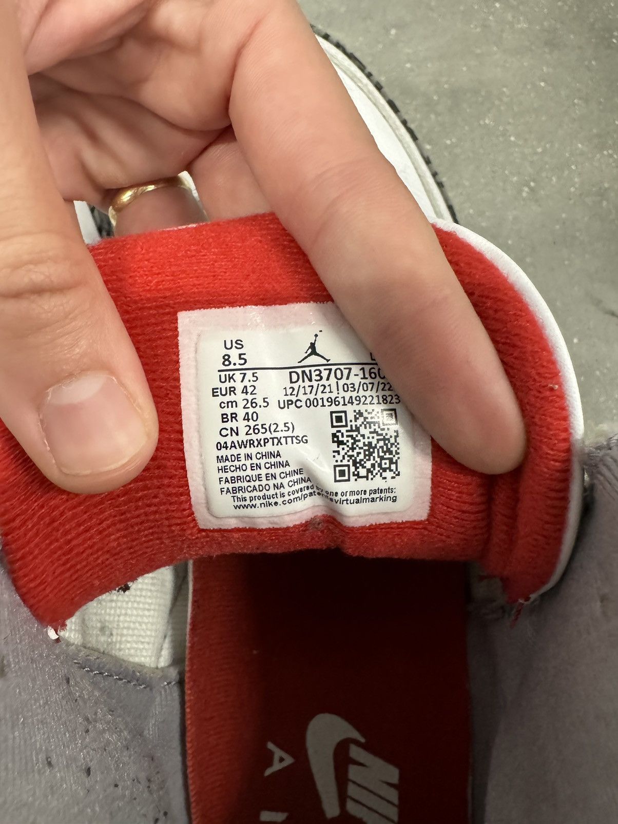 Jordan Brand Used Jordan 3 “Fire Red” Size 8.5 Size US 8.5 / EU 41-42 - 6 Thumbnail