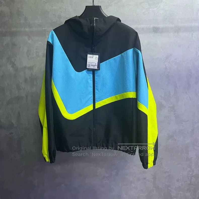 Louis Vuitton Louis Vuitton Black color-block Logo print hooded zip jack Size US M / EU 48-50 / 2 - 1 Thumbnail