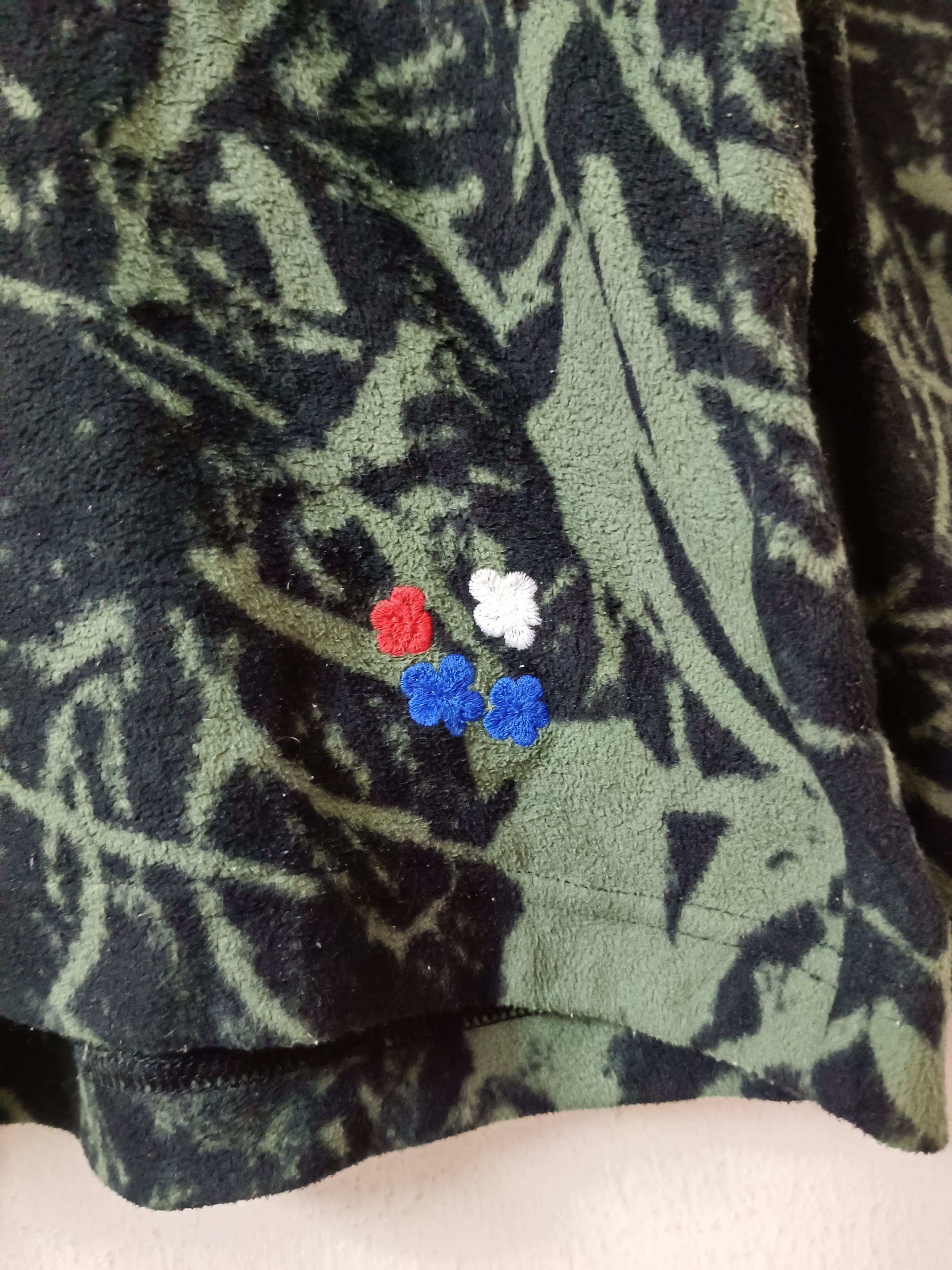 Andy Warhol × Uniqlo × Vintage Andy Warhol X Uniqlo Fleece Long Sleeve Size US M / EU 48-50 / 2 - 3 Thumbnail