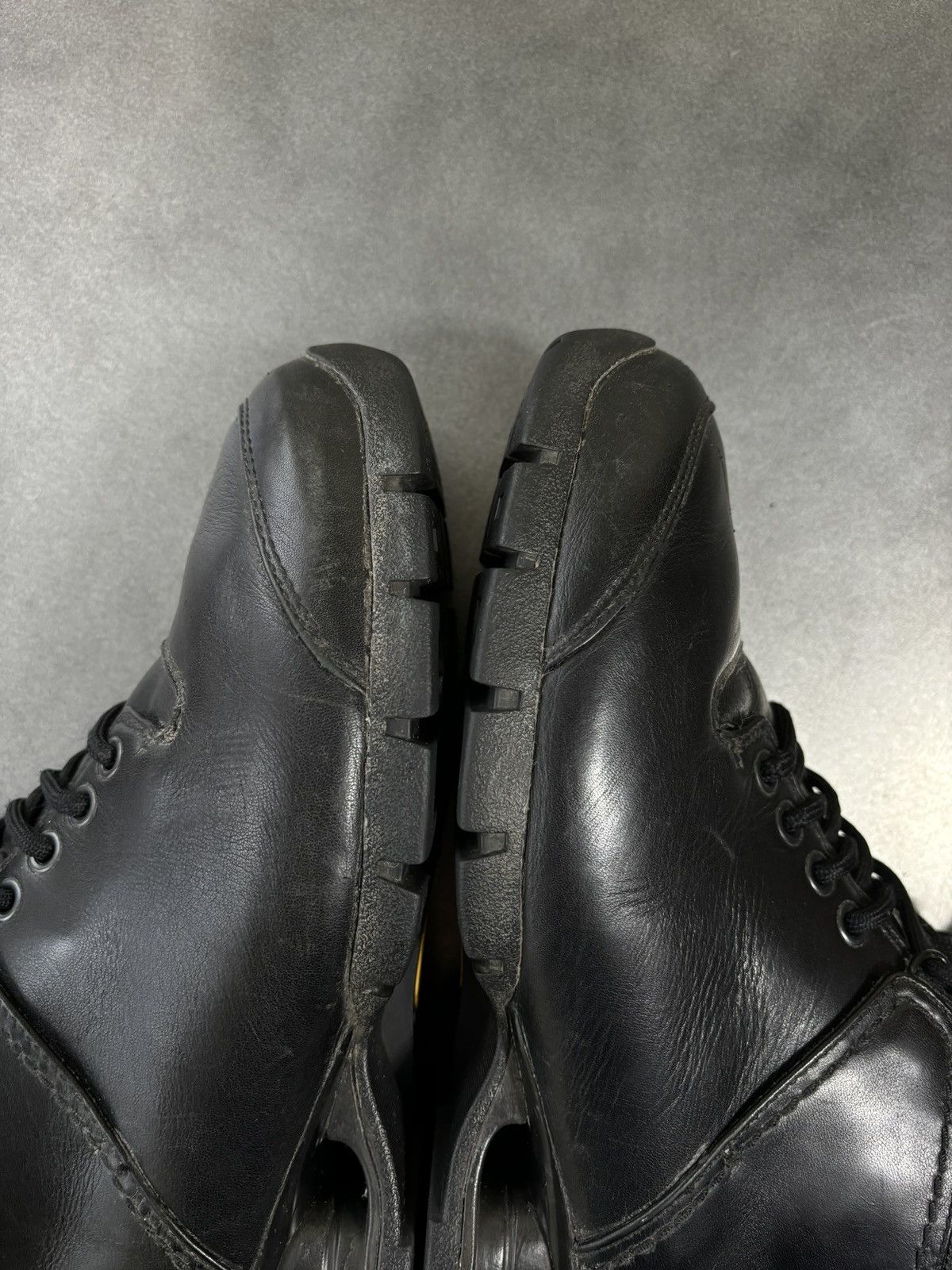 Nike × Vibram × Vintage 2004 Nike Shox Neo Mid Vintage Nike Shox Boots Vibram 308659 Size US 9 / EU 42 - 14 Thumbnail
