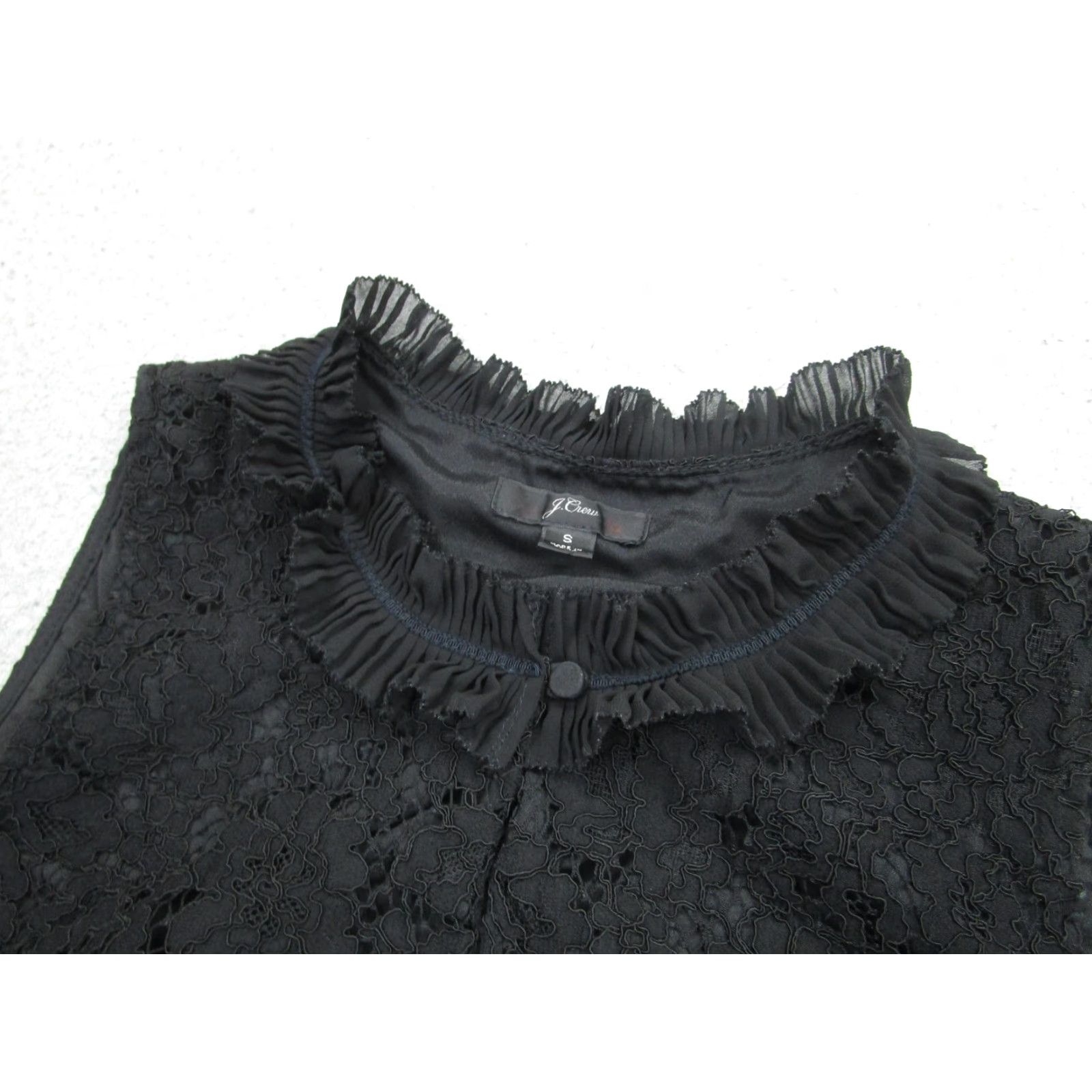 J.Crew J.Crew Blouse Womens Small Black Floral Lace Sleeveless Ruffle High Neck Lined Size S / US 4 / IT 40 - 3 Thumbnail