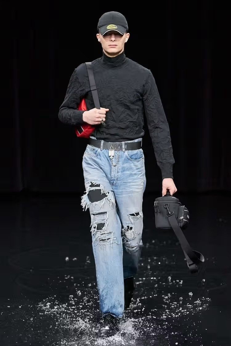Balenciaga BALENCIAGA 2020AW Demna Gvasalia Distressed Denim Jacket Size US S / EU 44-46 / 1 - 2 Thumbnail