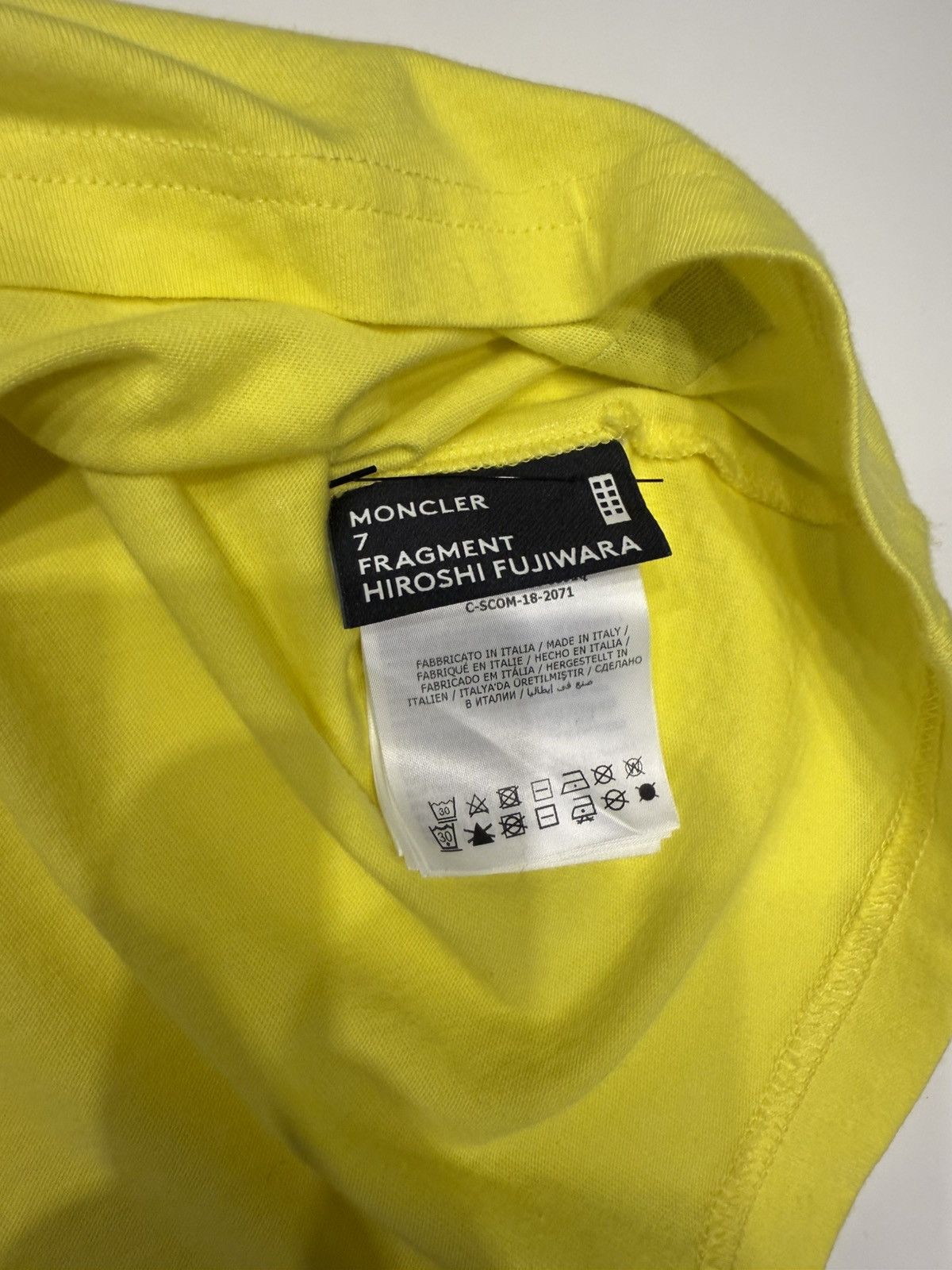 Moncler Moncler Yellow Fragment T Shirt Size US S / EU 44-46 / 1 - 5 Thumbnail