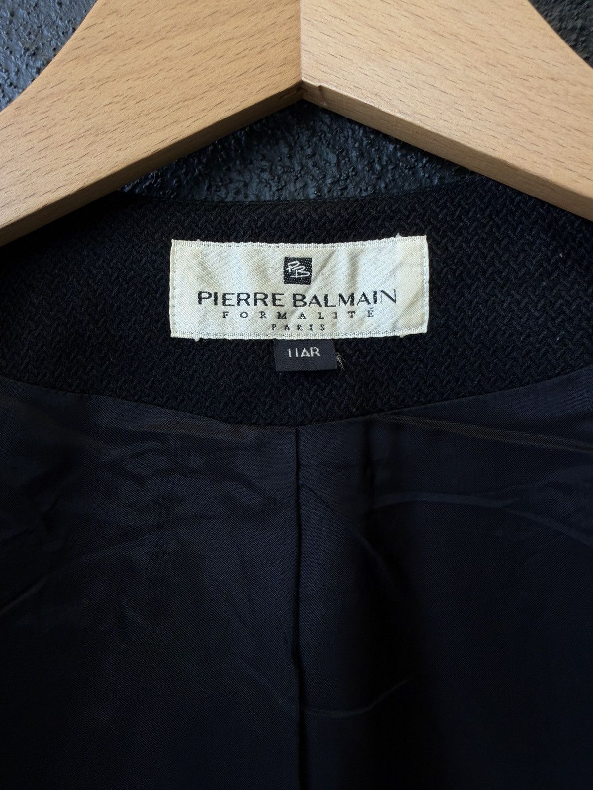 Pierre Balmain VINTAGE Pierre Balmain Formalite Black Velvet Button Blazer Size L / US 10 / IT 46 - 12 Thumbnail