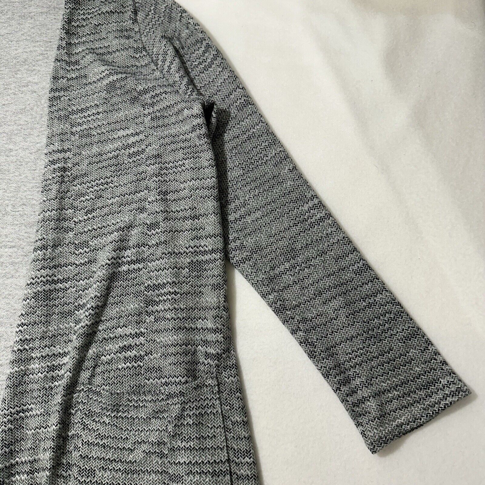 Other LuLaRoe Sarah Small Open Front Gray Duster Cardigan Sweater Size S / US 4 / IT 40 - 6 Thumbnail