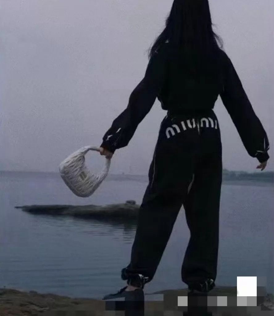Miu Miu MIU MIU New With Tags Sweatshirt L Authentic Size L / US 10 / IT 46 - 9 Thumbnail