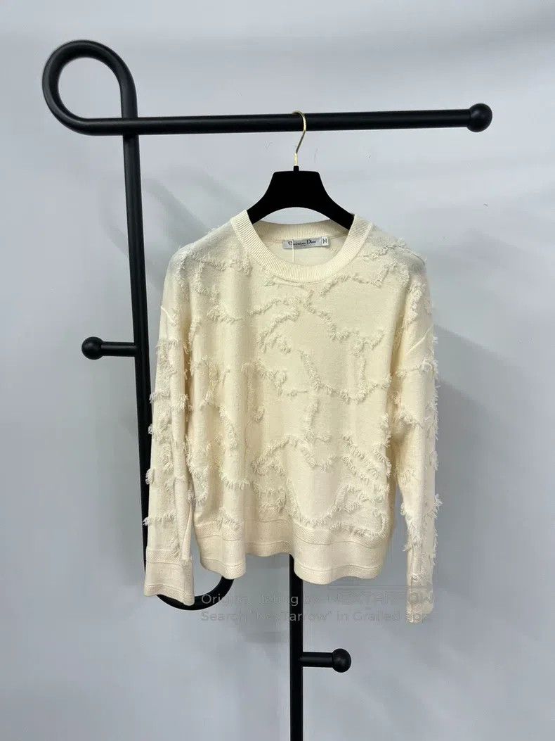 Dior Dior White three-dimensional feather cashmere sweater Size XS / US 0-2 / IT 36-38 - 1 Thumbnail