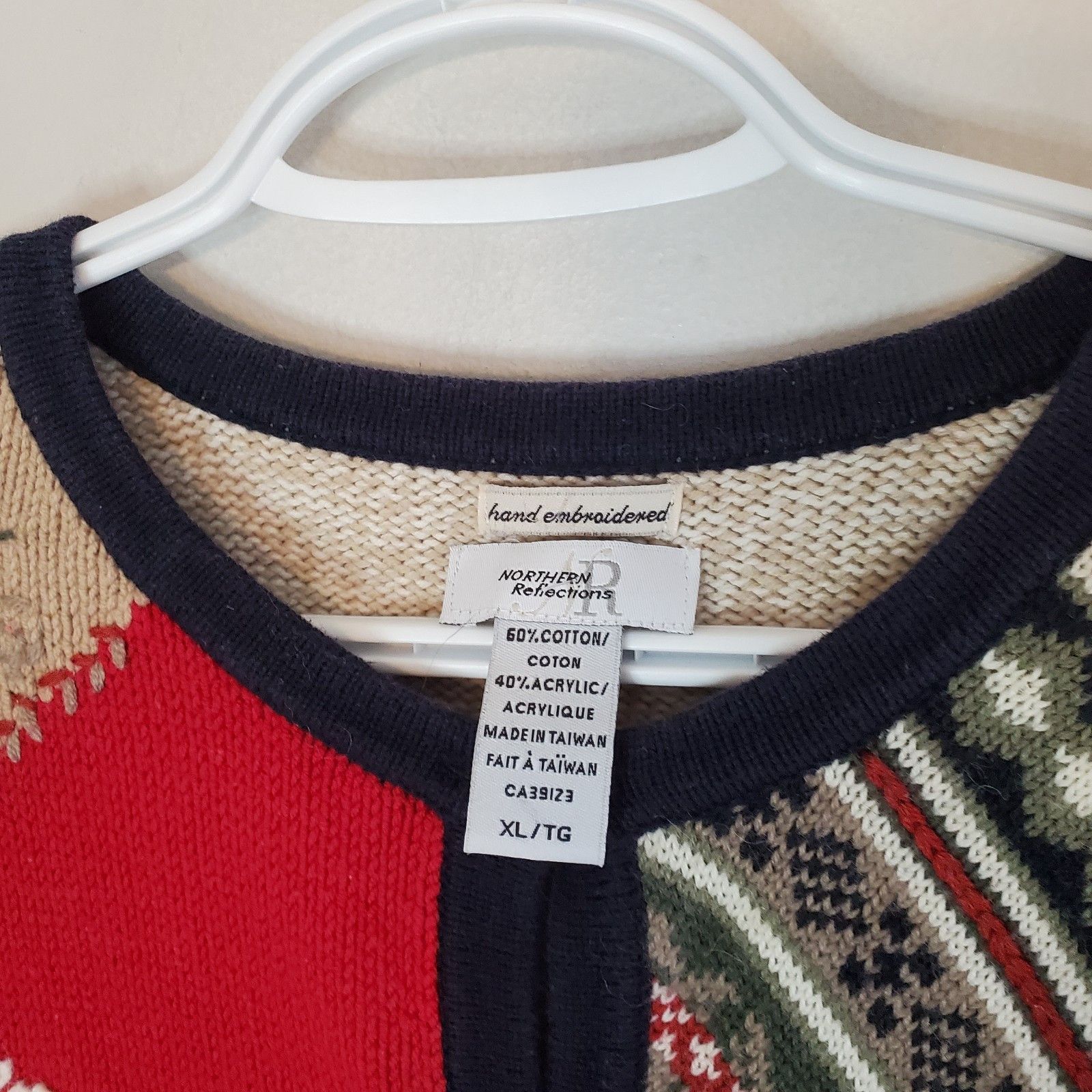 Vintage Vintage 90s Winter Themed Knit Cardigan Sweater Tan Size XL Size XL / US 12-14 / IT 48-50 - 4 Thumbnail